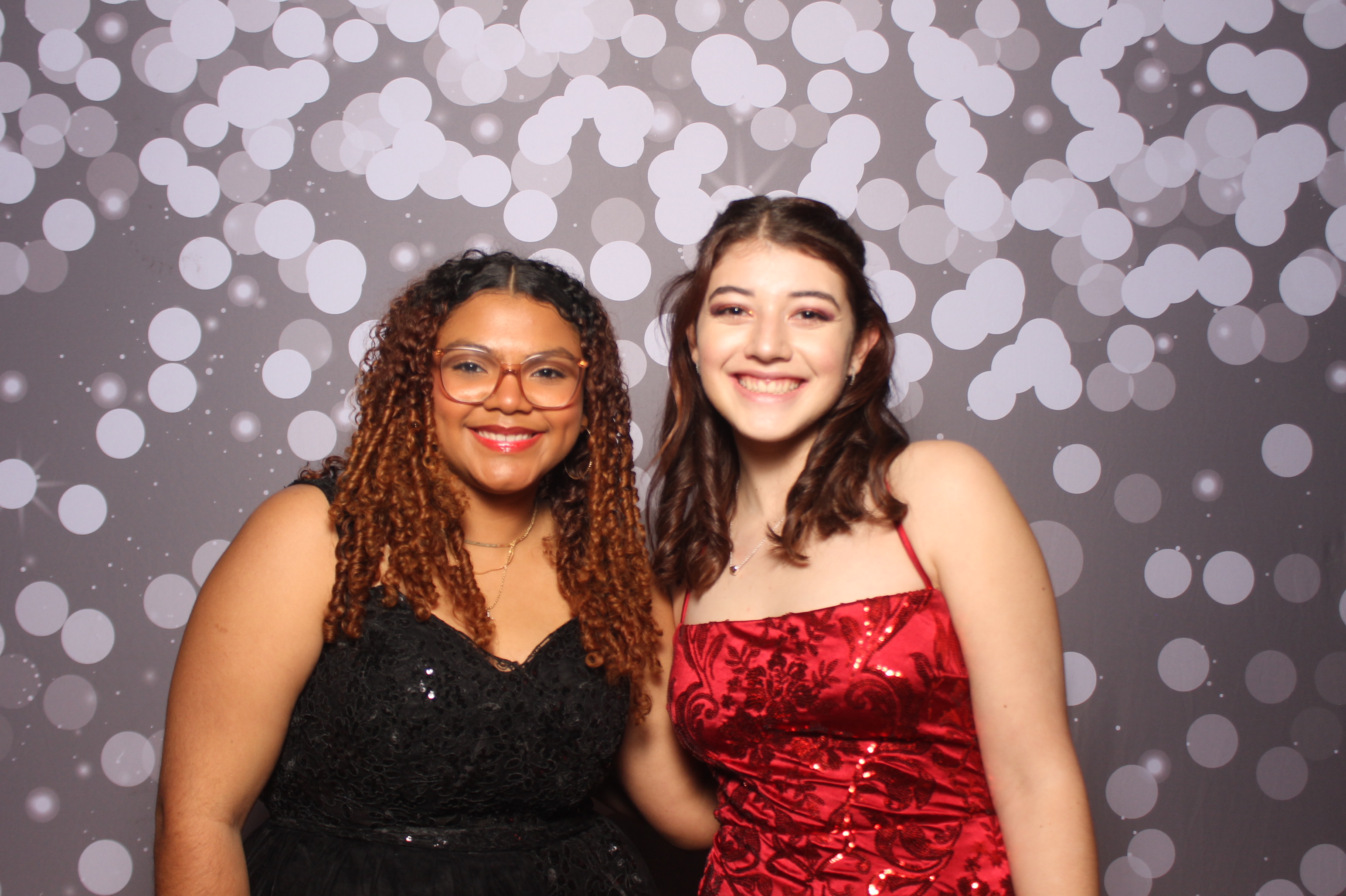 Colerain Prom 2025 | View more photos from the event at gallery.photoboothcincy.com/u/PhotoBoothCincy/Colerain-Prom-2025