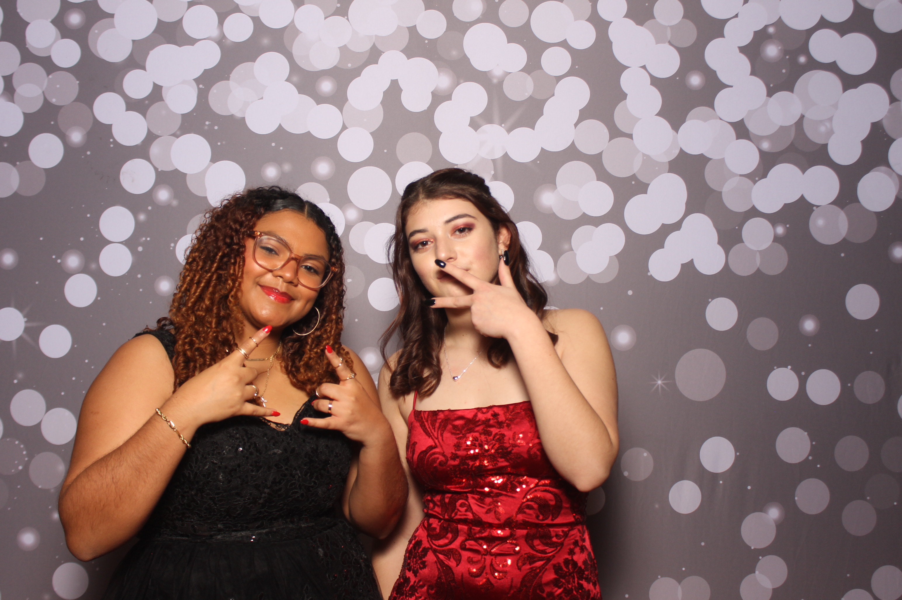 Colerain Prom 2025 | View more photos from the event at gallery.photoboothcincy.com/u/PhotoBoothCincy/Colerain-Prom-2025