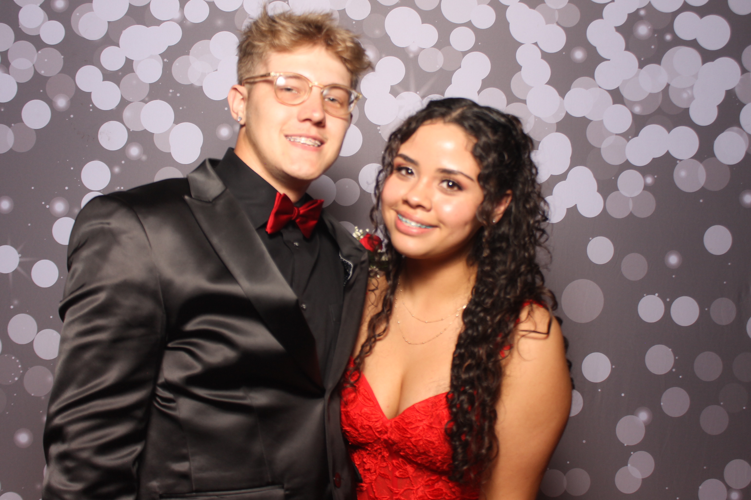 Colerain Prom 2025 | View more photos from the event at gallery.photoboothcincy.com/u/PhotoBoothCincy/Colerain-Prom-2025