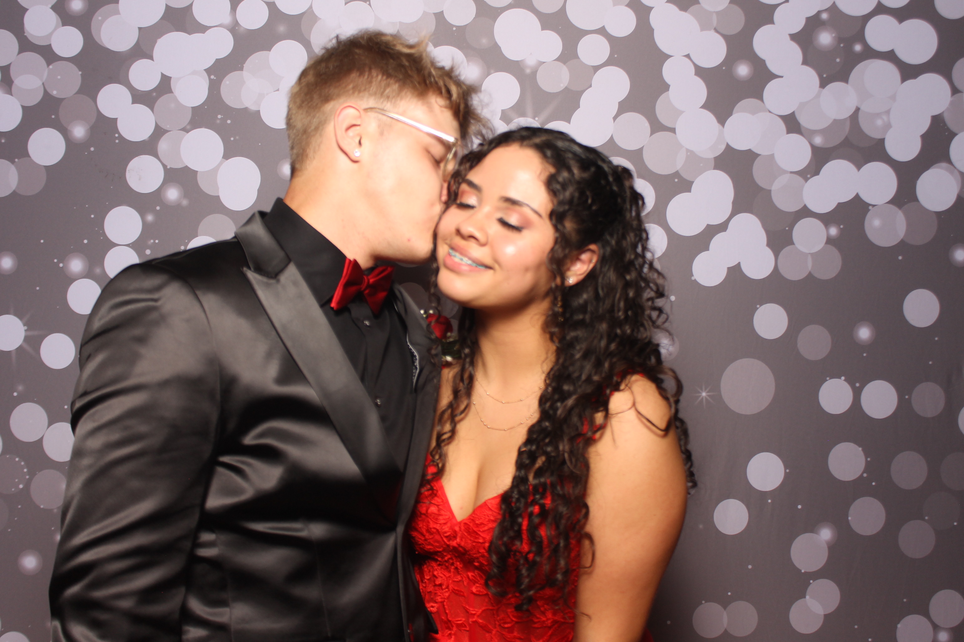 Colerain Prom 2025 | View more photos from the event at gallery.photoboothcincy.com/u/PhotoBoothCincy/Colerain-Prom-2025