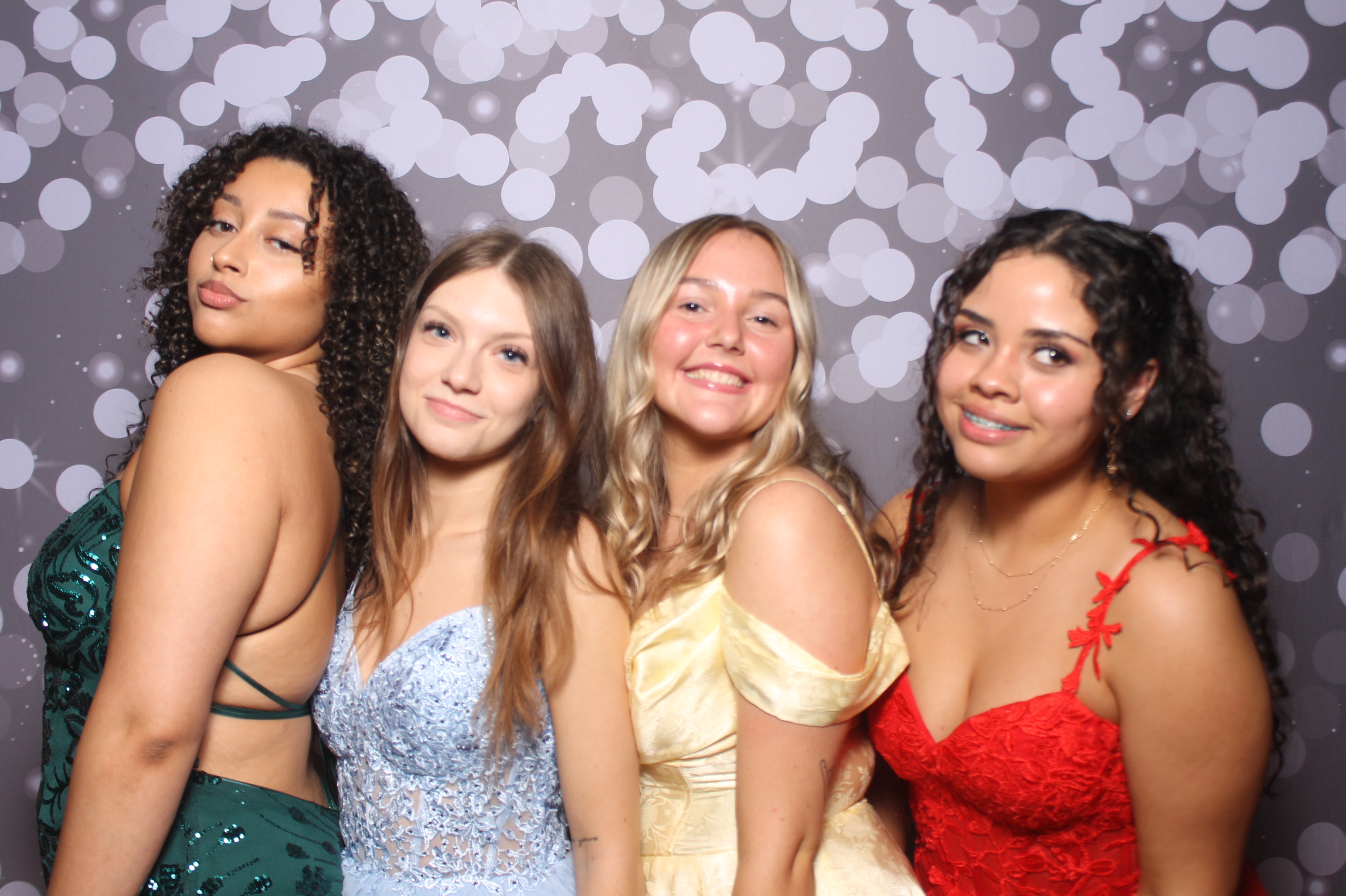 Colerain Prom 2025 | View more photos from the event at gallery.photoboothcincy.com/u/PhotoBoothCincy/Colerain-Prom-2025