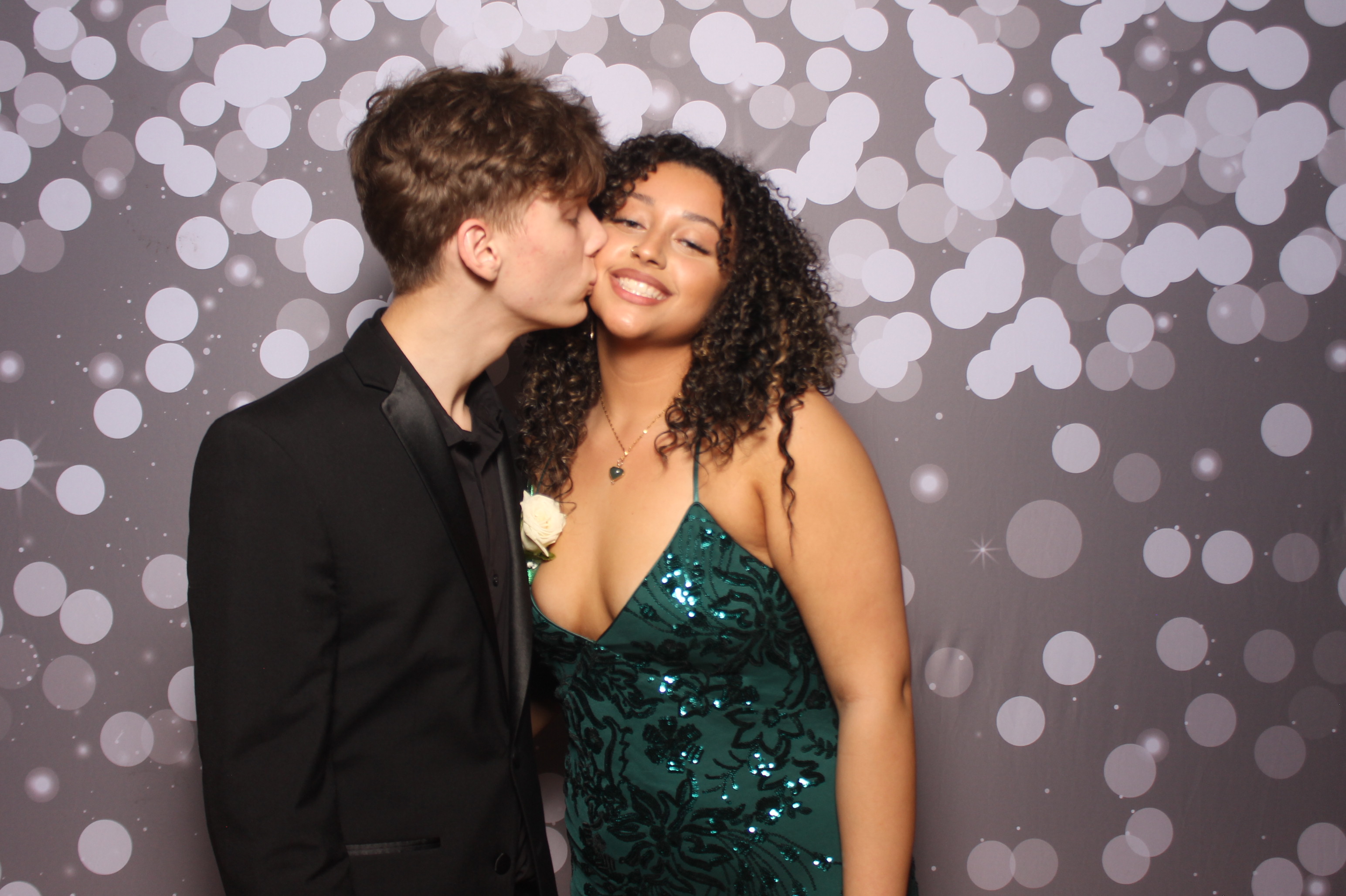Colerain Prom 2025 | View more photos from the event at gallery.photoboothcincy.com/u/PhotoBoothCincy/Colerain-Prom-2025