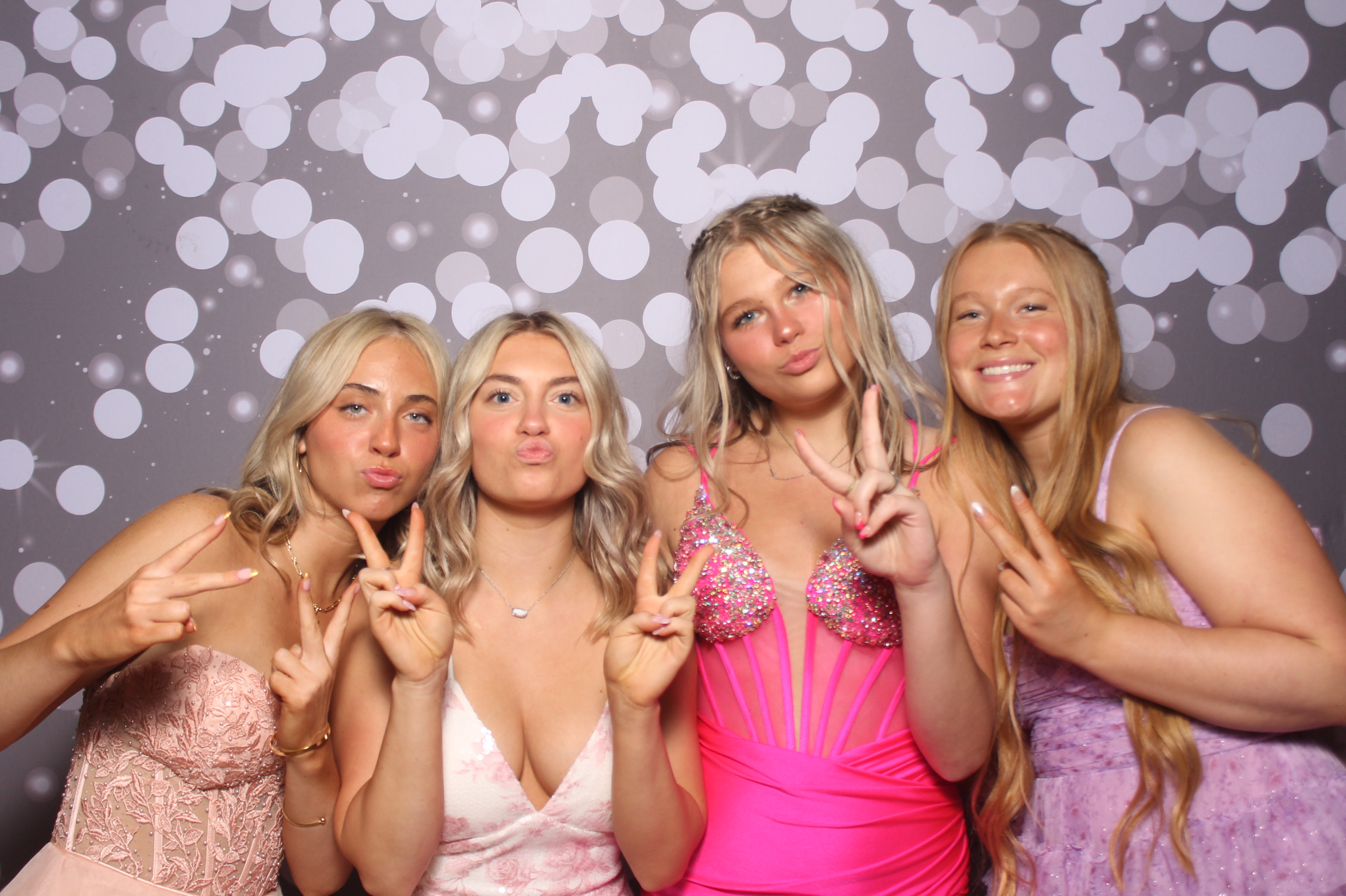 Colerain Prom 2025 | View more photos from the event at gallery.photoboothcincy.com/u/PhotoBoothCincy/Colerain-Prom-2025