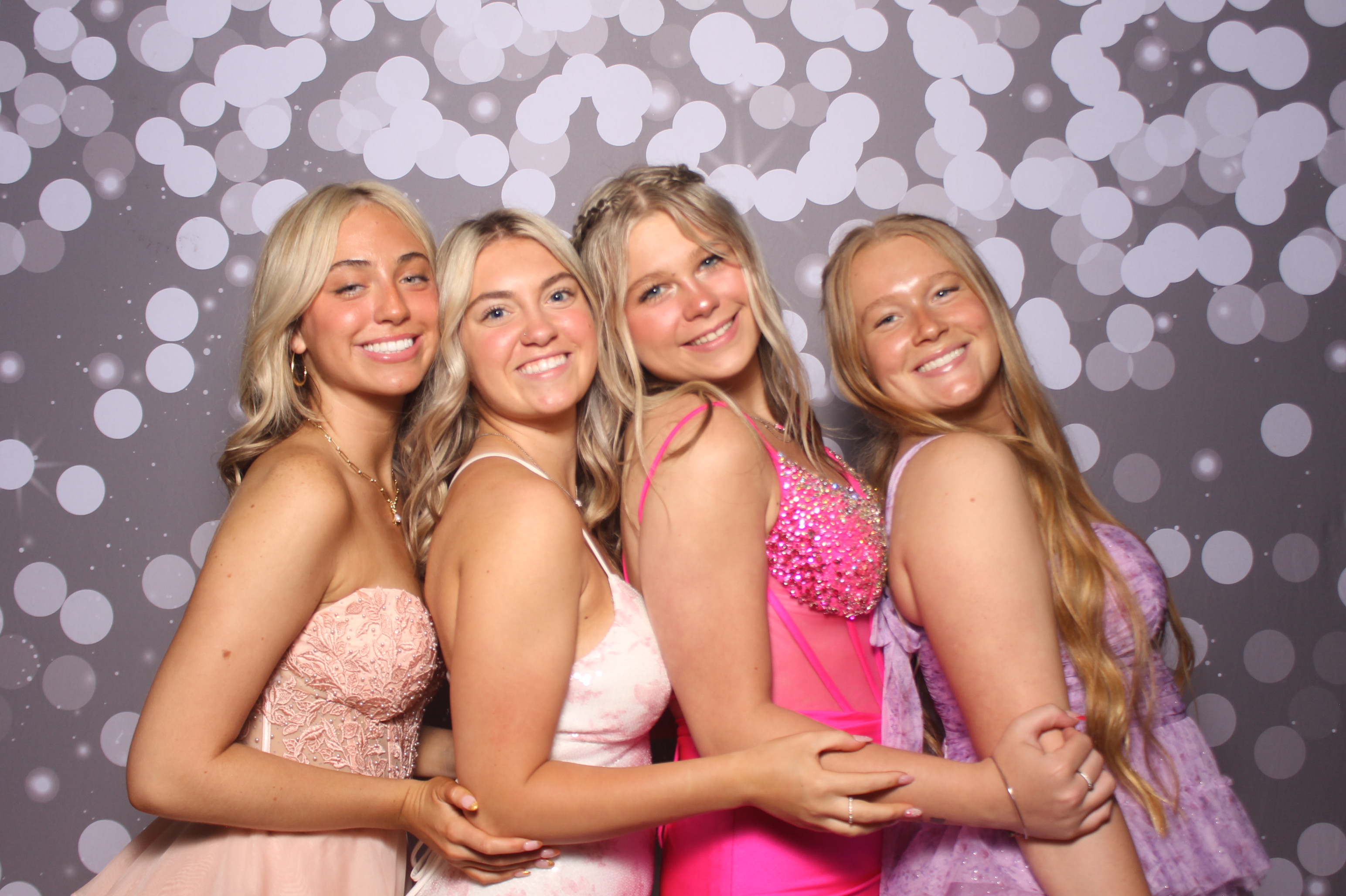 Colerain Prom 2025 | View more photos from the event at gallery.photoboothcincy.com/u/PhotoBoothCincy/Colerain-Prom-2025