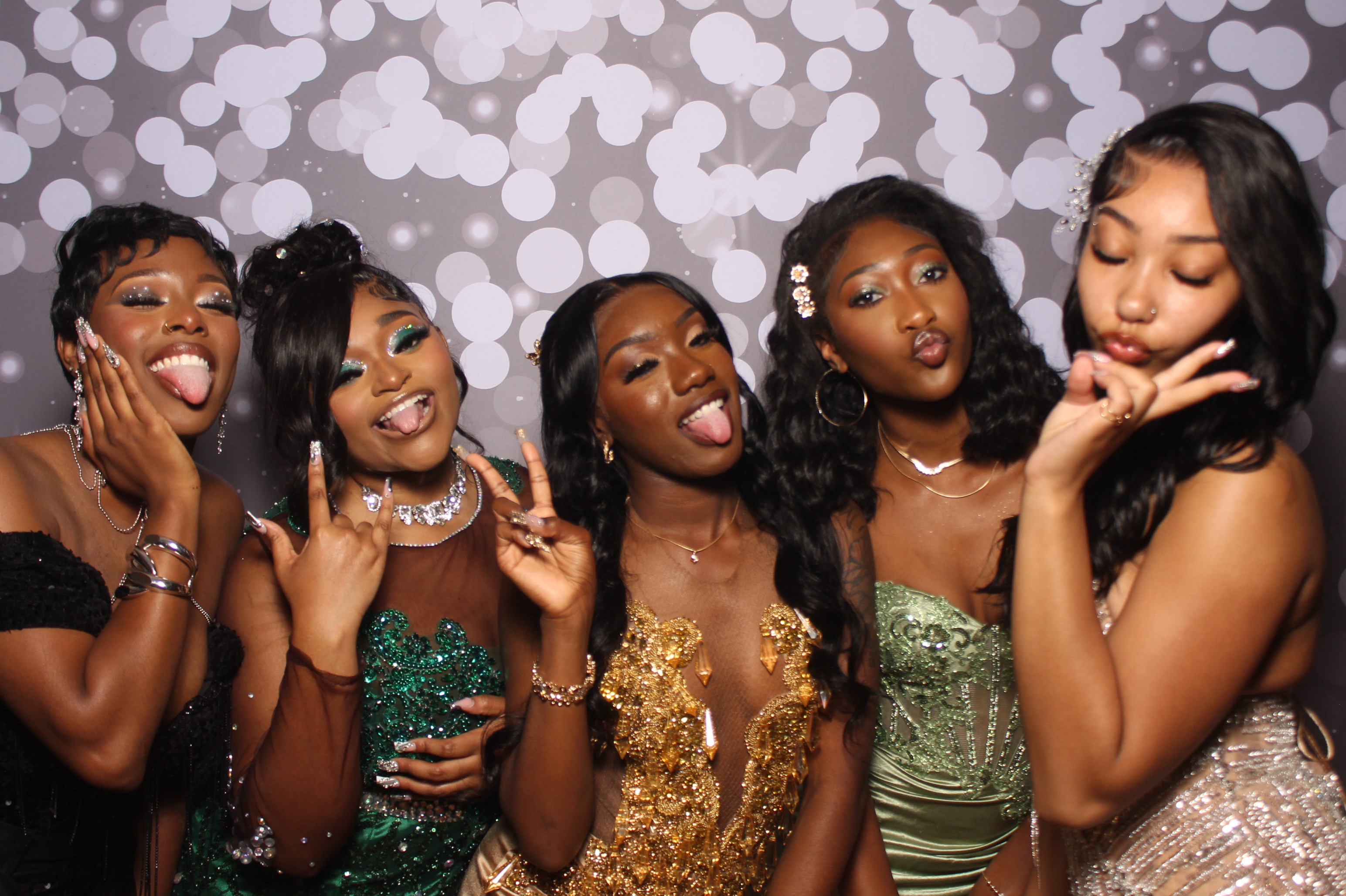 Colerain Prom 2025 | View more photos from the event at gallery.photoboothcincy.com/u/PhotoBoothCincy/Colerain-Prom-2025