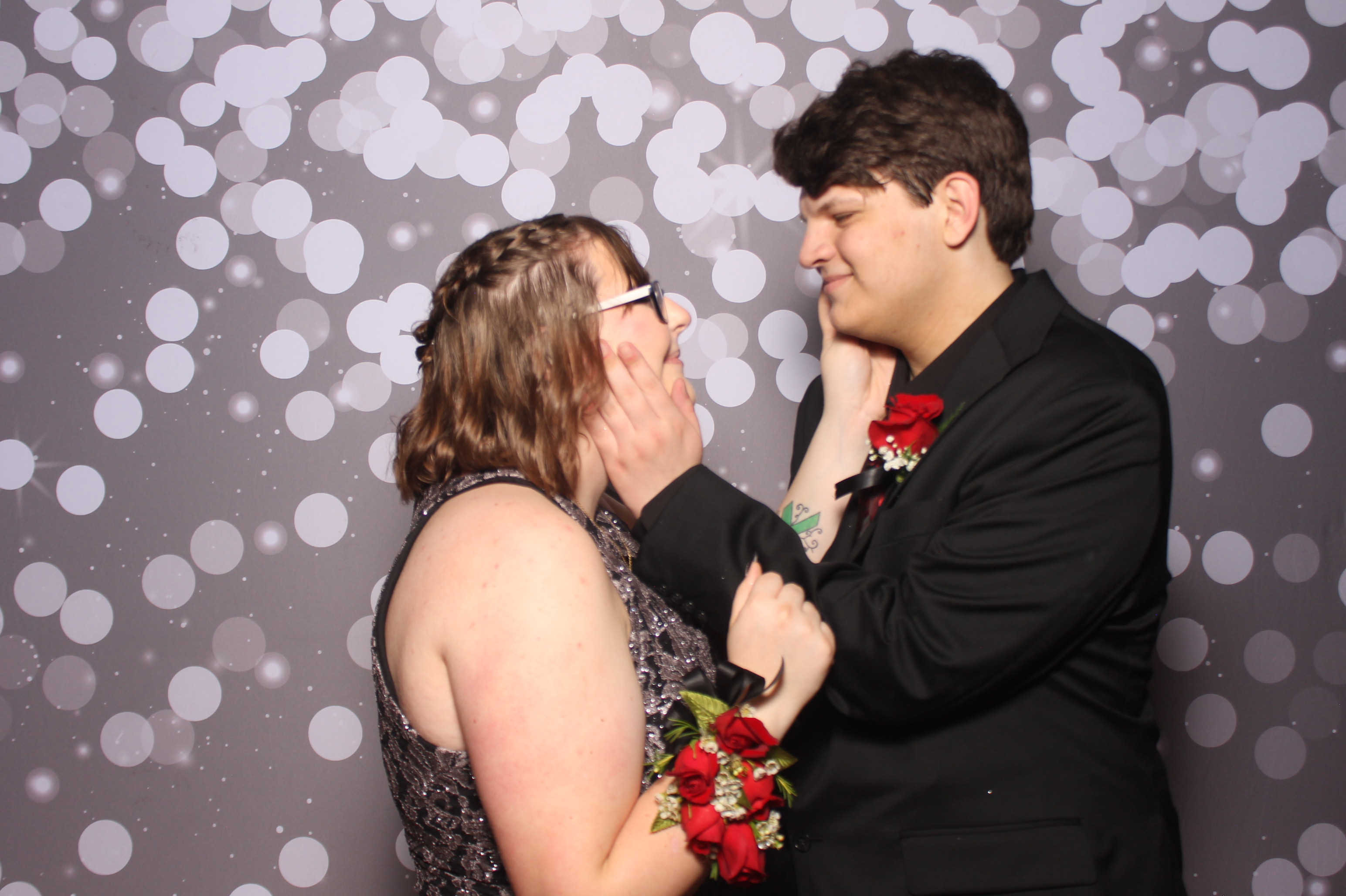 Colerain Prom 2025 | View more photos from the event at gallery.photoboothcincy.com/u/PhotoBoothCincy/Colerain-Prom-2025