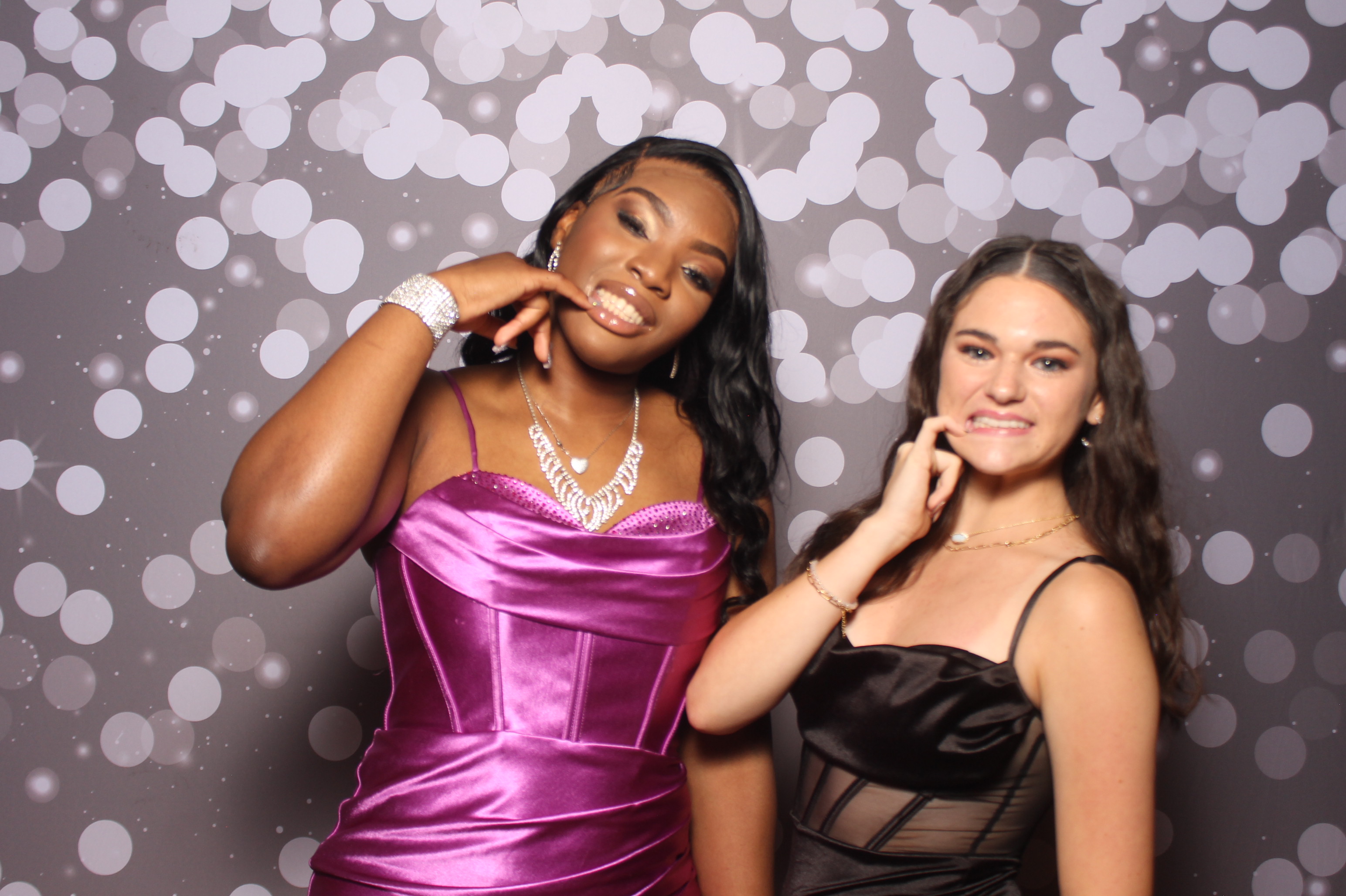 Colerain Prom 2025 | View more photos from the event at gallery.photoboothcincy.com/u/PhotoBoothCincy/Colerain-Prom-2025