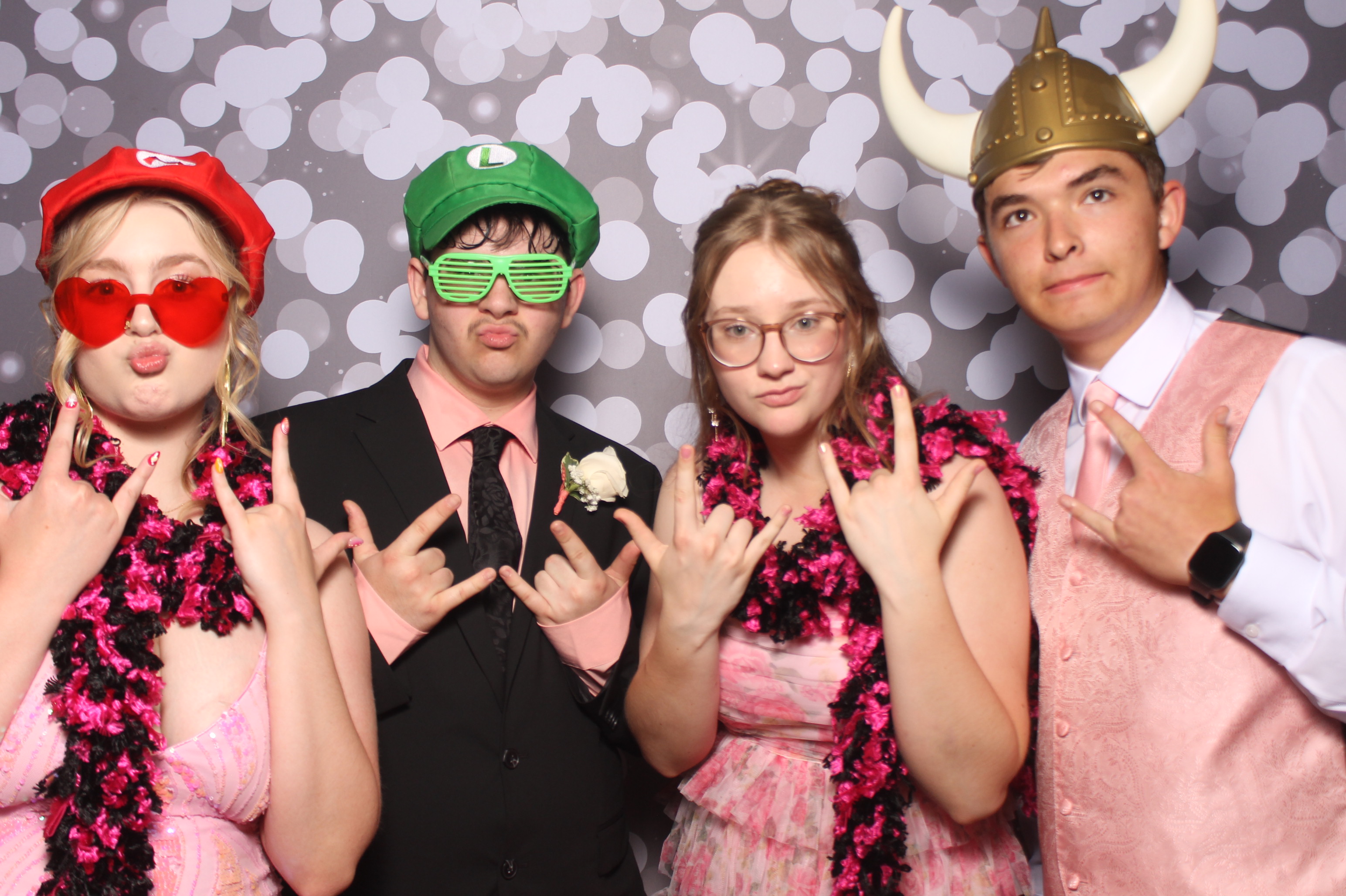 Colerain Prom 2025 | View more photos from the event at gallery.photoboothcincy.com/u/PhotoBoothCincy/Colerain-Prom-2025