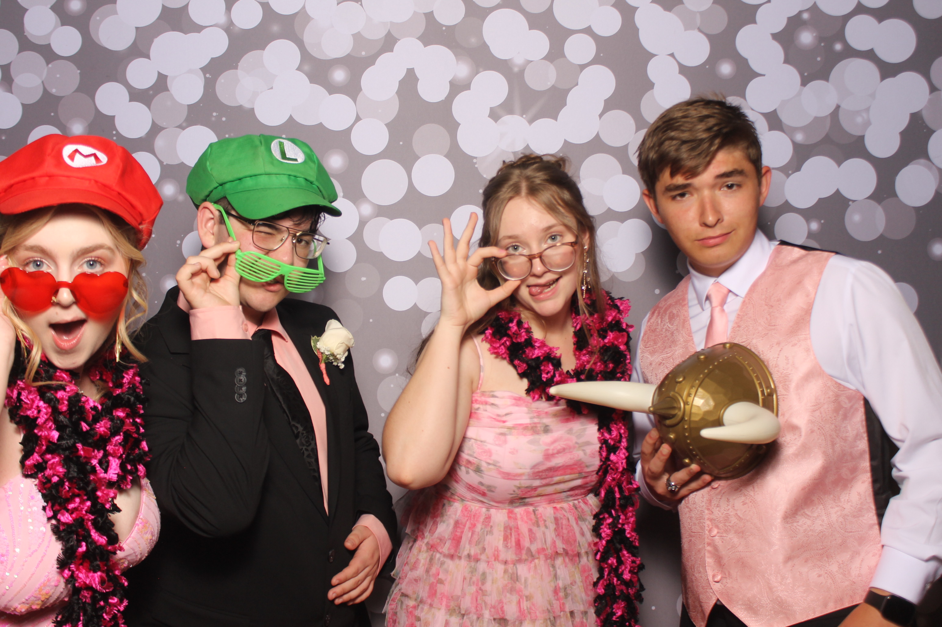 Colerain Prom 2025 | View more photos from the event at gallery.photoboothcincy.com/u/PhotoBoothCincy/Colerain-Prom-2025