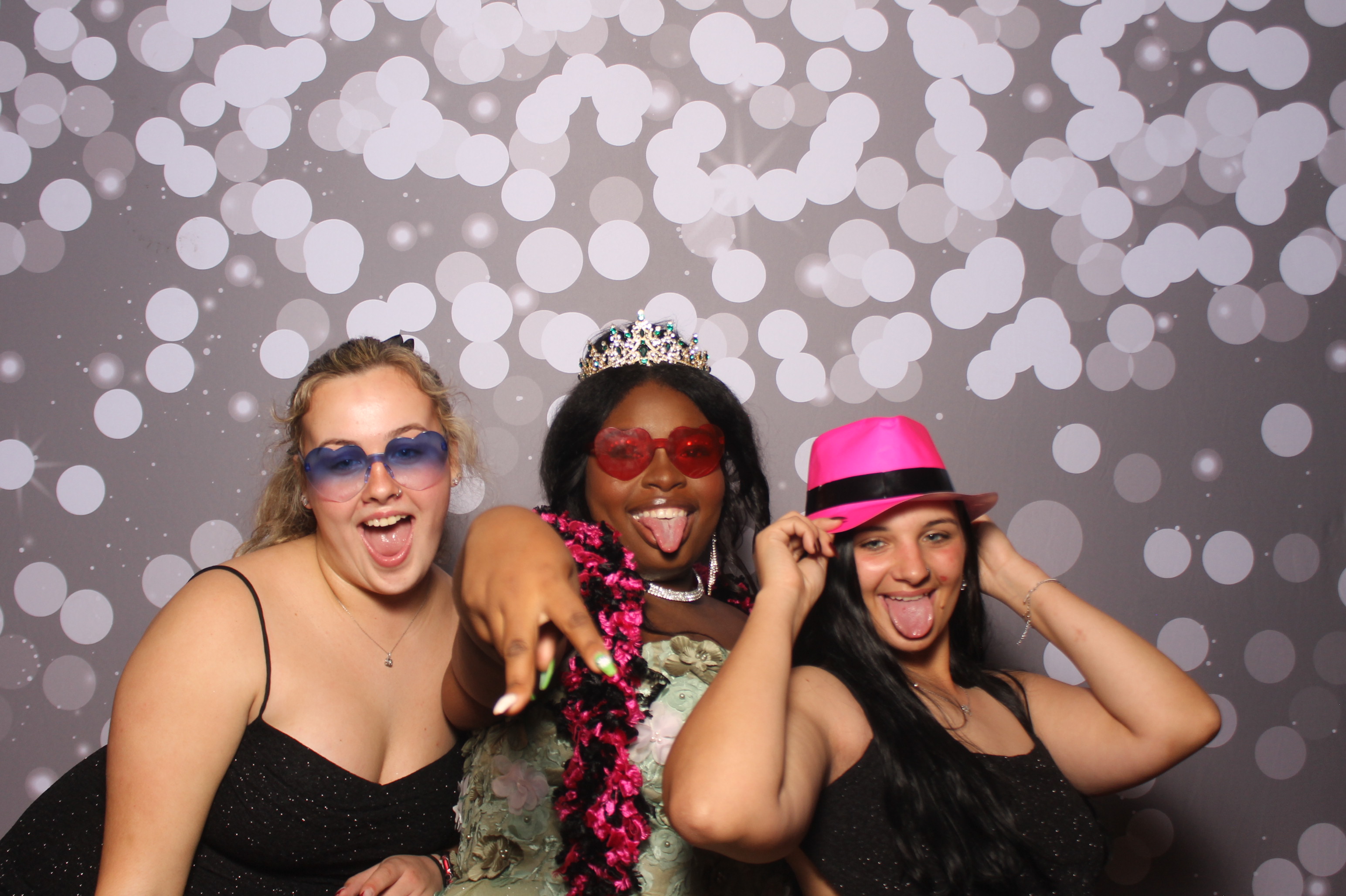 Colerain Prom 2025 | View more photos from the event at gallery.photoboothcincy.com/u/PhotoBoothCincy/Colerain-Prom-2025