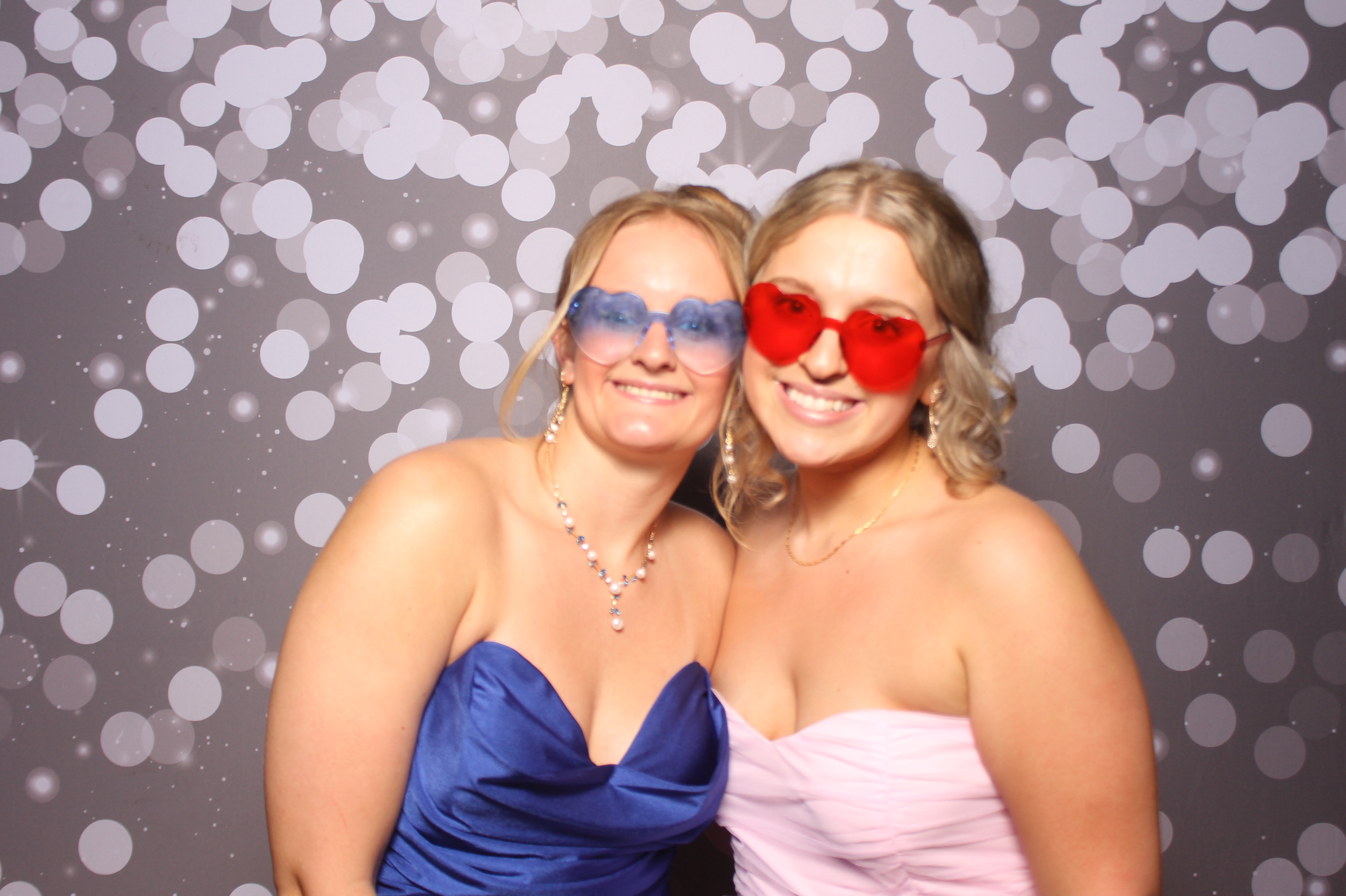 Colerain Prom 2025 | View more photos from the event at gallery.photoboothcincy.com/u/PhotoBoothCincy/Colerain-Prom-2025