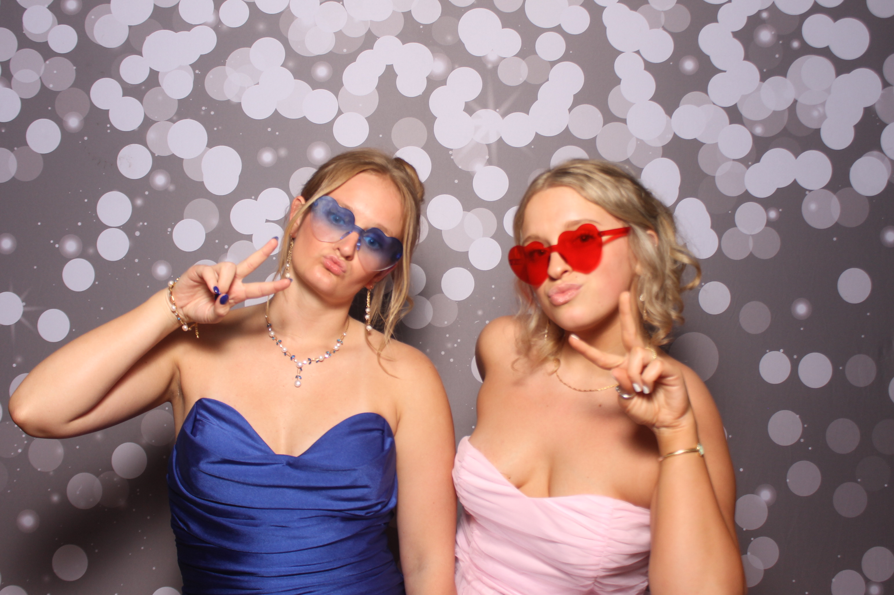 Colerain Prom 2025 | View more photos from the event at gallery.photoboothcincy.com/u/PhotoBoothCincy/Colerain-Prom-2025