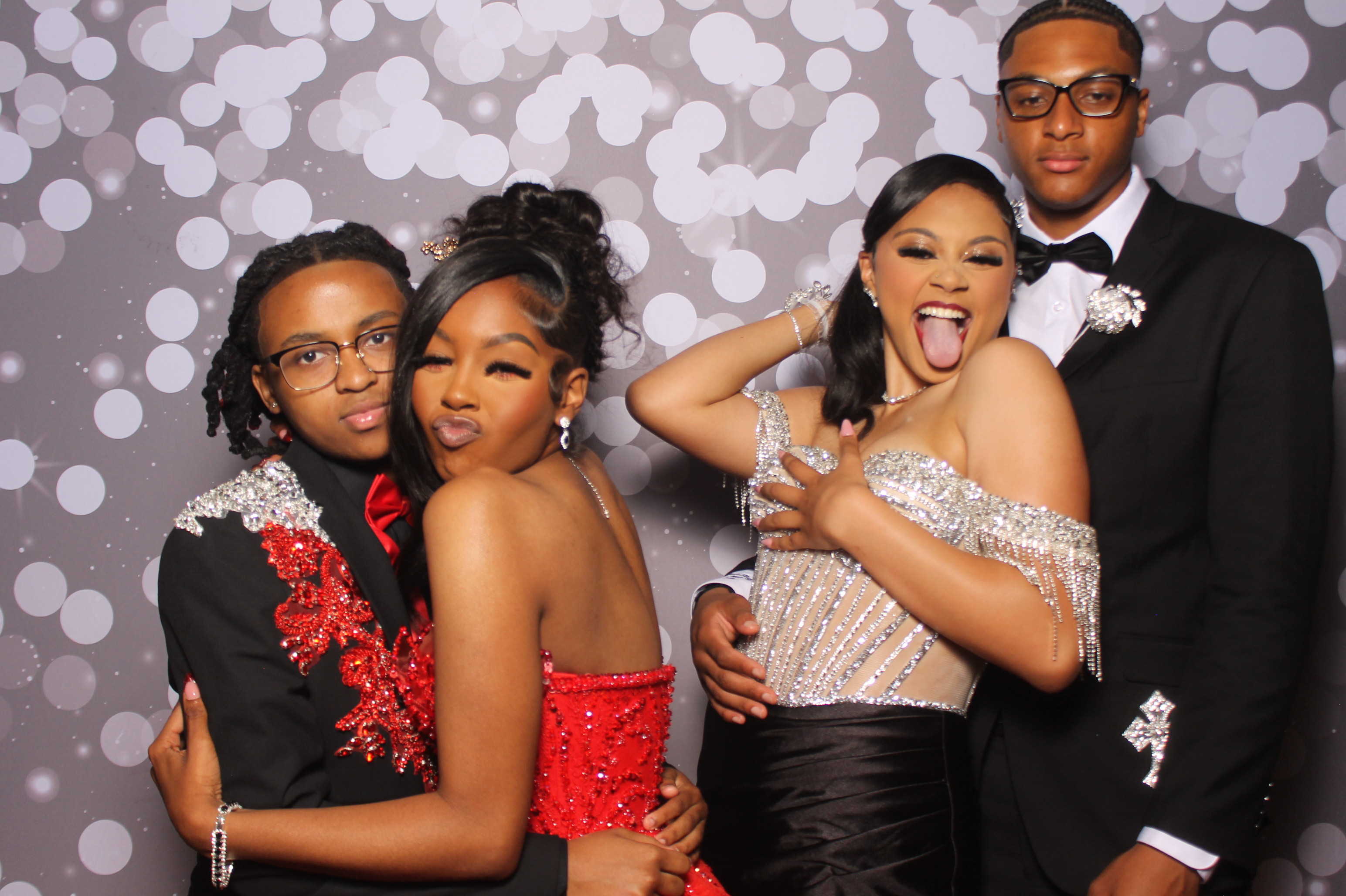 Colerain Prom 2025 | View more photos from the event at gallery.photoboothcincy.com/u/PhotoBoothCincy/Colerain-Prom-2025