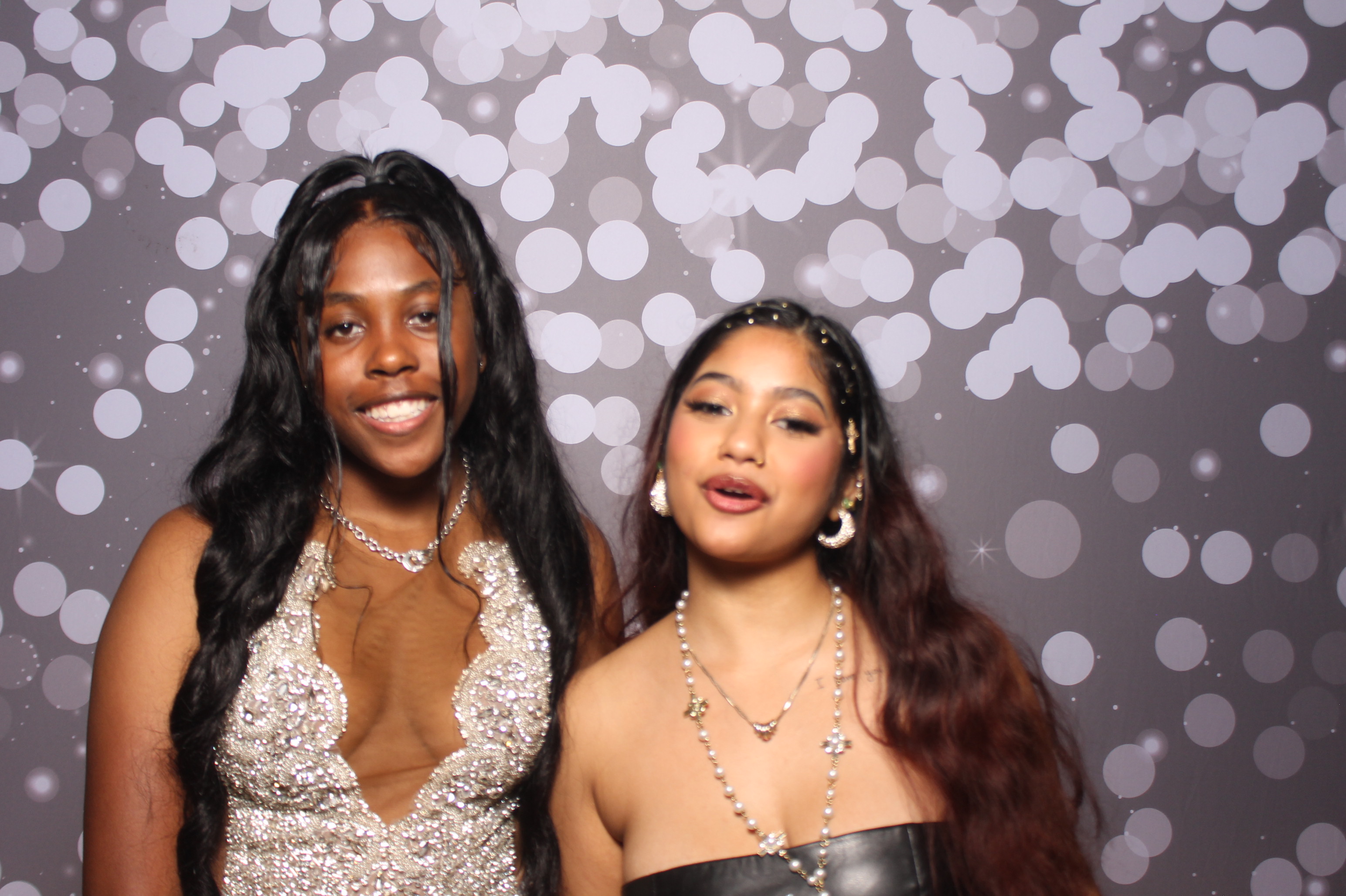 Colerain Prom 2025 | View more photos from the event at gallery.photoboothcincy.com/u/PhotoBoothCincy/Colerain-Prom-2025