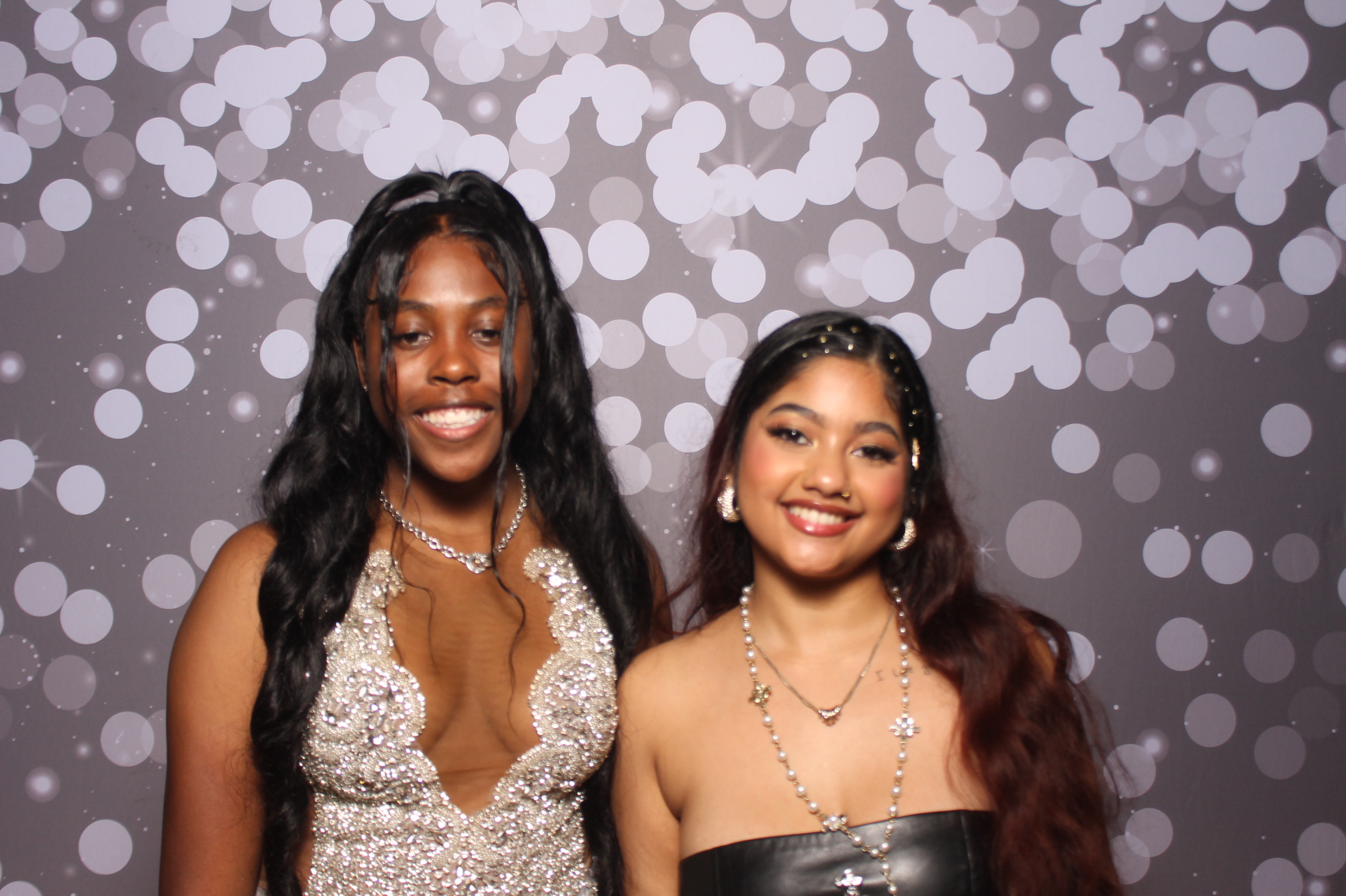 Colerain Prom 2025 | View more photos from the event at gallery.photoboothcincy.com/u/PhotoBoothCincy/Colerain-Prom-2025