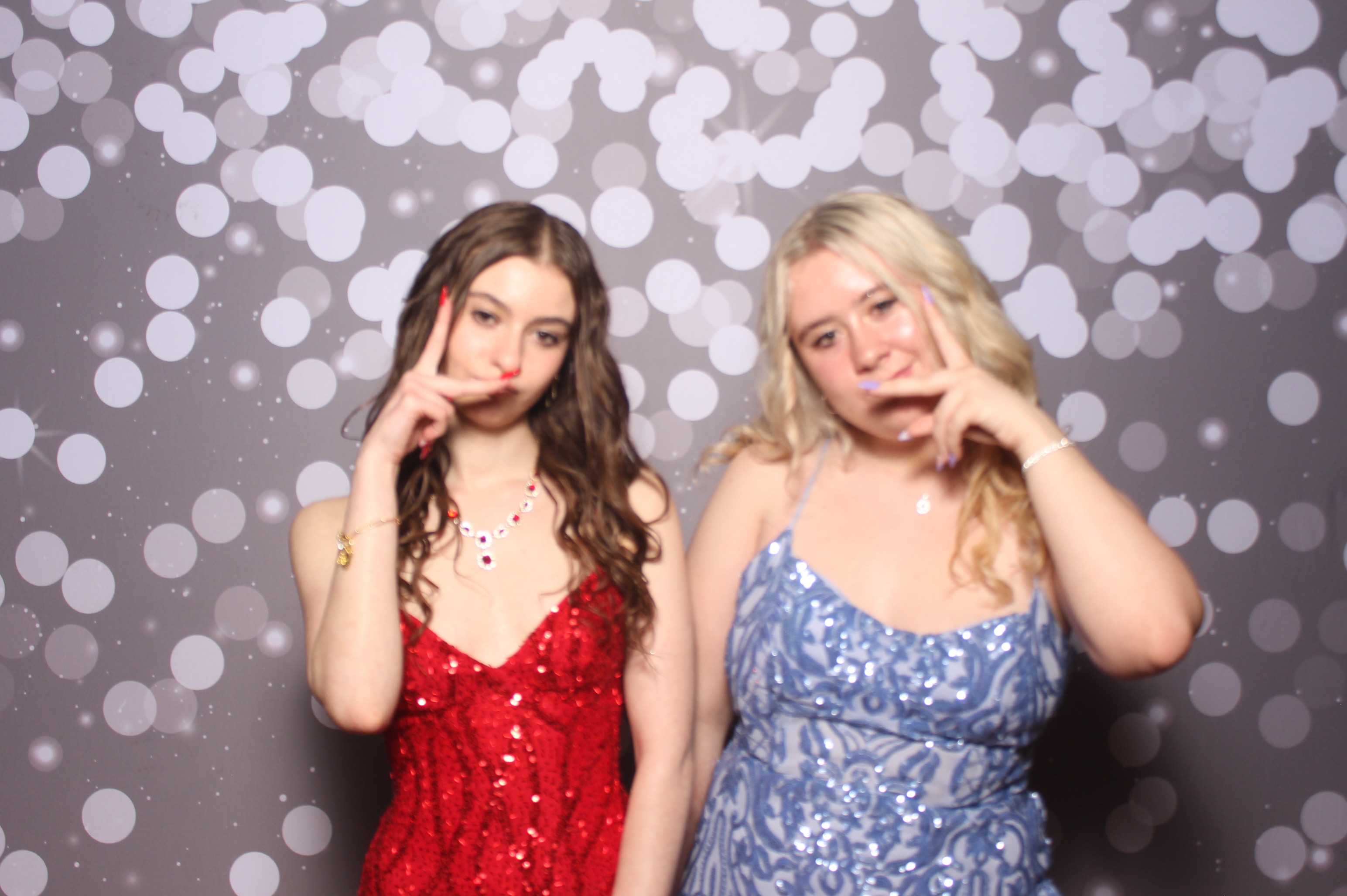 Colerain Prom 2025 | View more photos from the event at gallery.photoboothcincy.com/u/PhotoBoothCincy/Colerain-Prom-2025