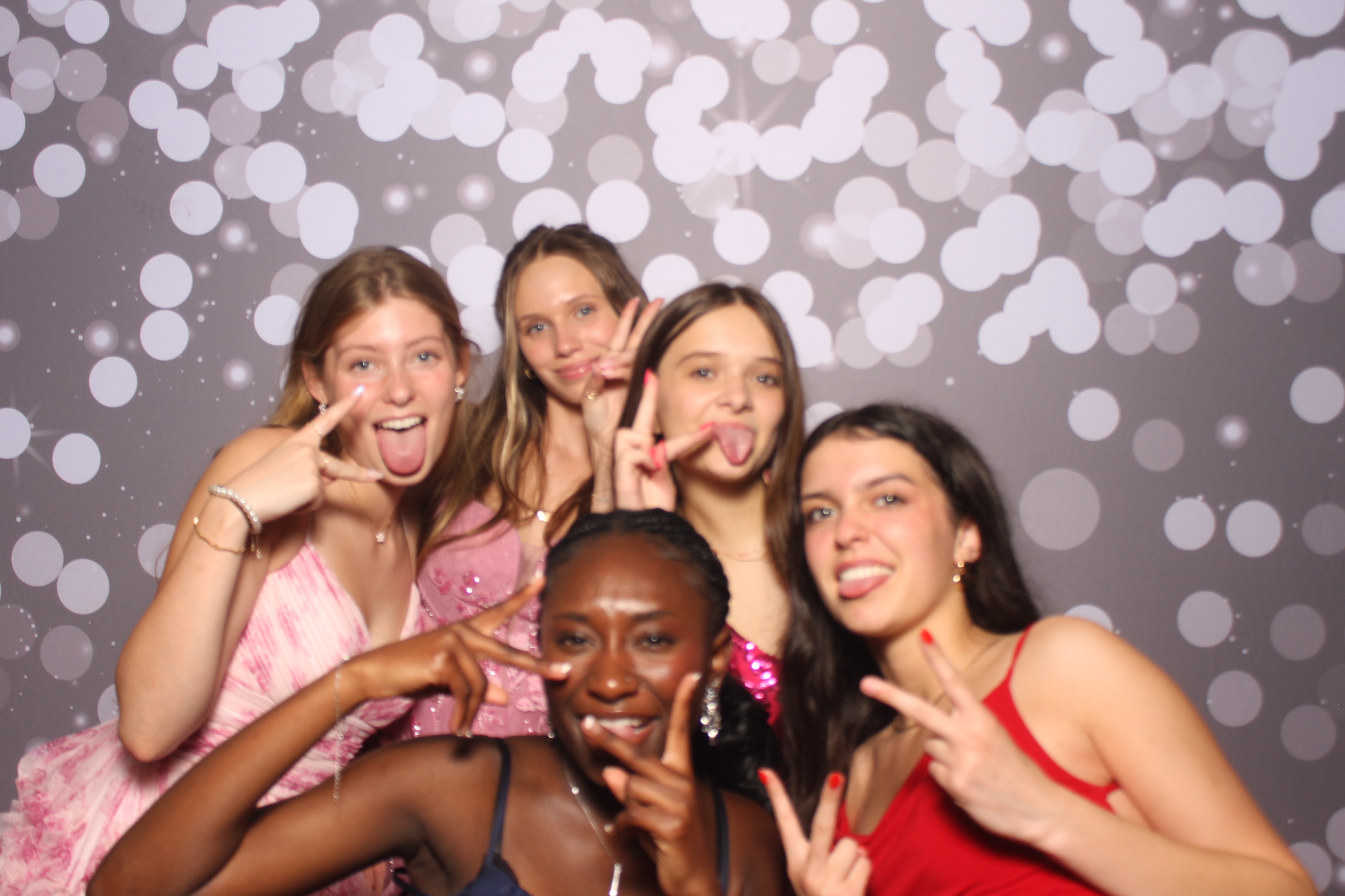 Colerain Prom 2025 | View more photos from the event at gallery.photoboothcincy.com/u/PhotoBoothCincy/Colerain-Prom-2025