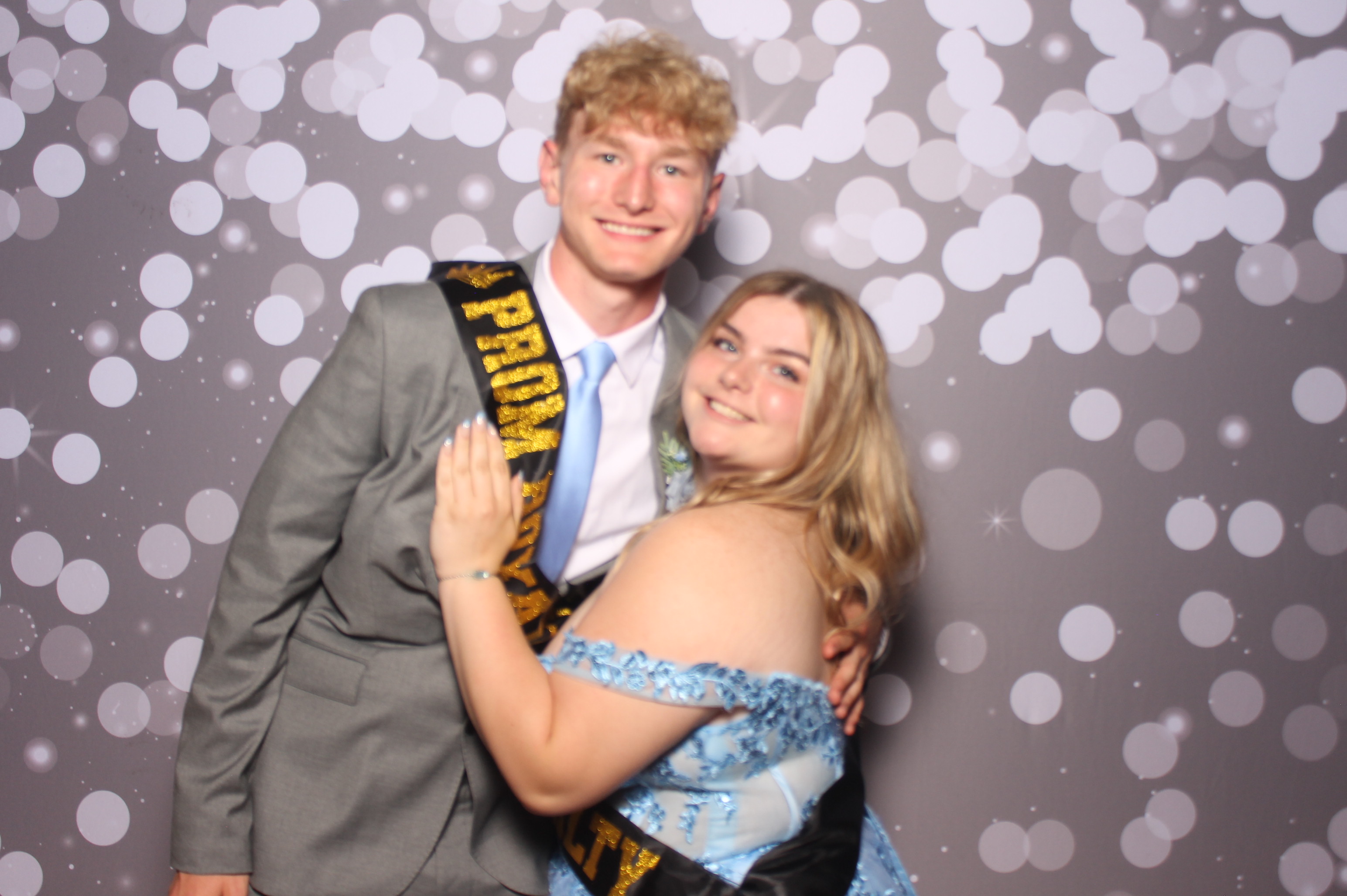 Colerain Prom 2025 | View more photos from the event at gallery.photoboothcincy.com/u/PhotoBoothCincy/Colerain-Prom-2025