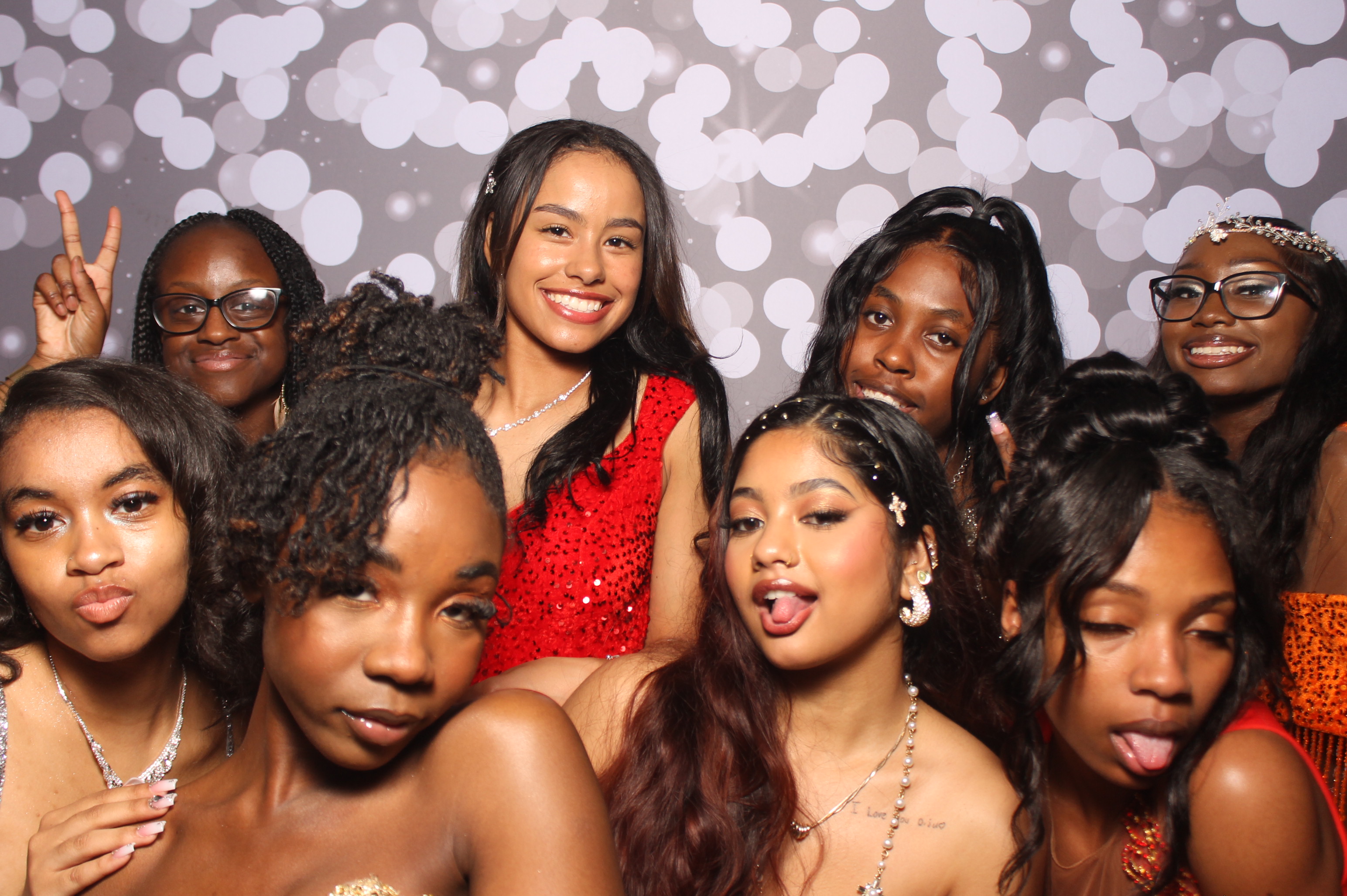 Colerain Prom 2025 | View more photos from the event at gallery.photoboothcincy.com/u/PhotoBoothCincy/Colerain-Prom-2025