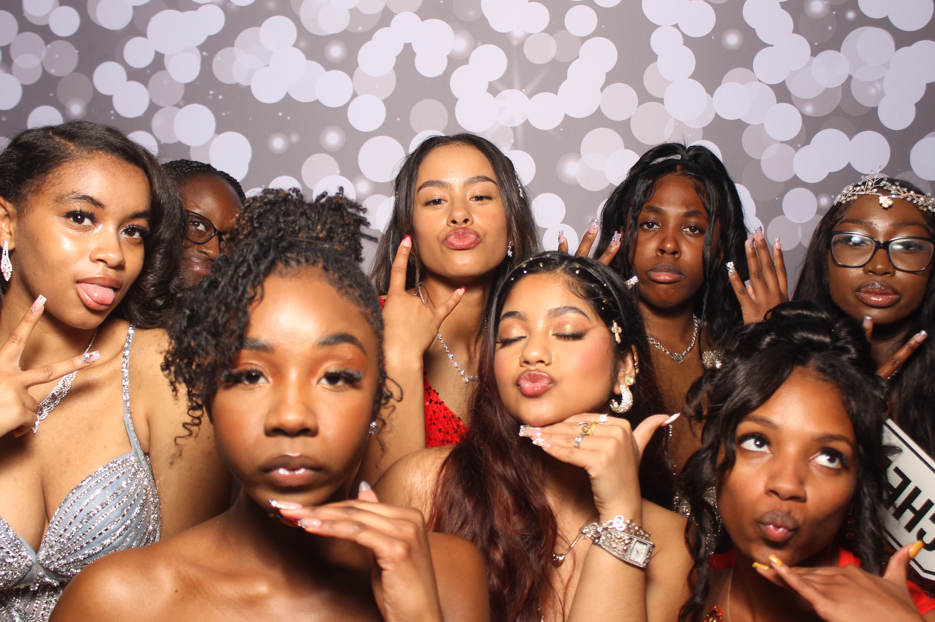 Colerain Prom 2025 | View more photos from the event at gallery.photoboothcincy.com/u/PhotoBoothCincy/Colerain-Prom-2025