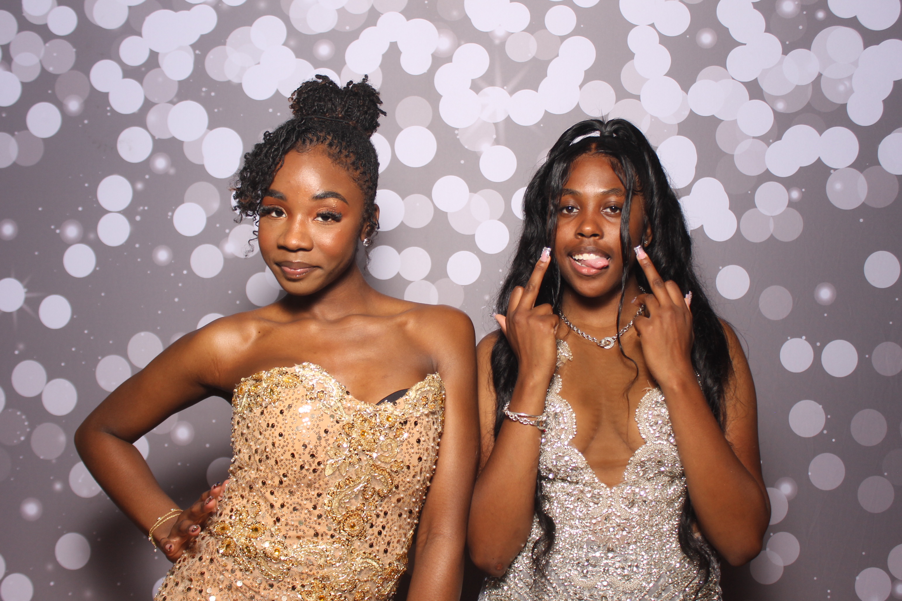 Colerain Prom 2025 | View more photos from the event at gallery.photoboothcincy.com/u/PhotoBoothCincy/Colerain-Prom-2025