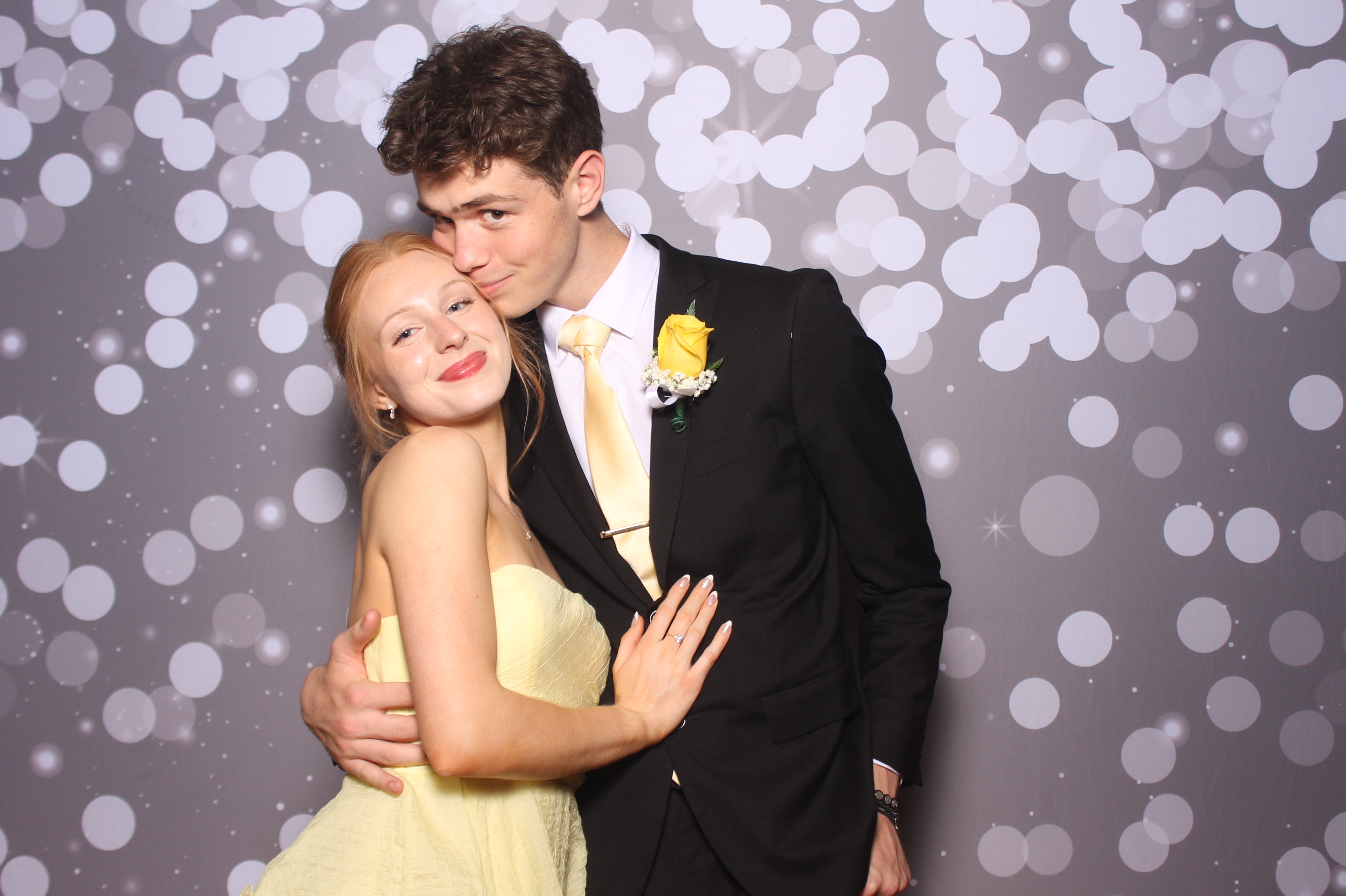 Colerain Prom 2025 | View more photos from the event at gallery.photoboothcincy.com/u/PhotoBoothCincy/Colerain-Prom-2025