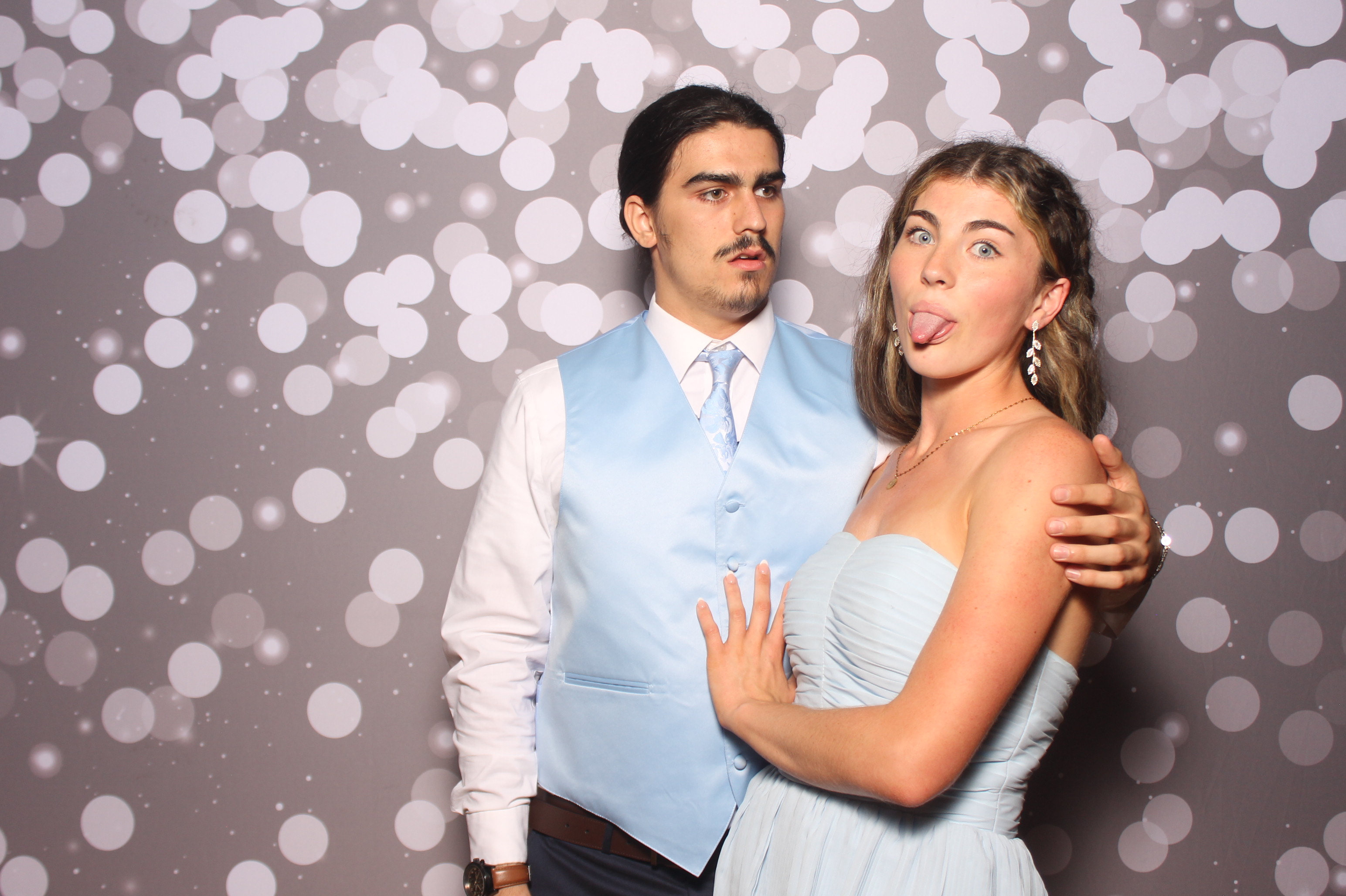 Colerain Prom 2025 | View more photos from the event at gallery.photoboothcincy.com/u/PhotoBoothCincy/Colerain-Prom-2025