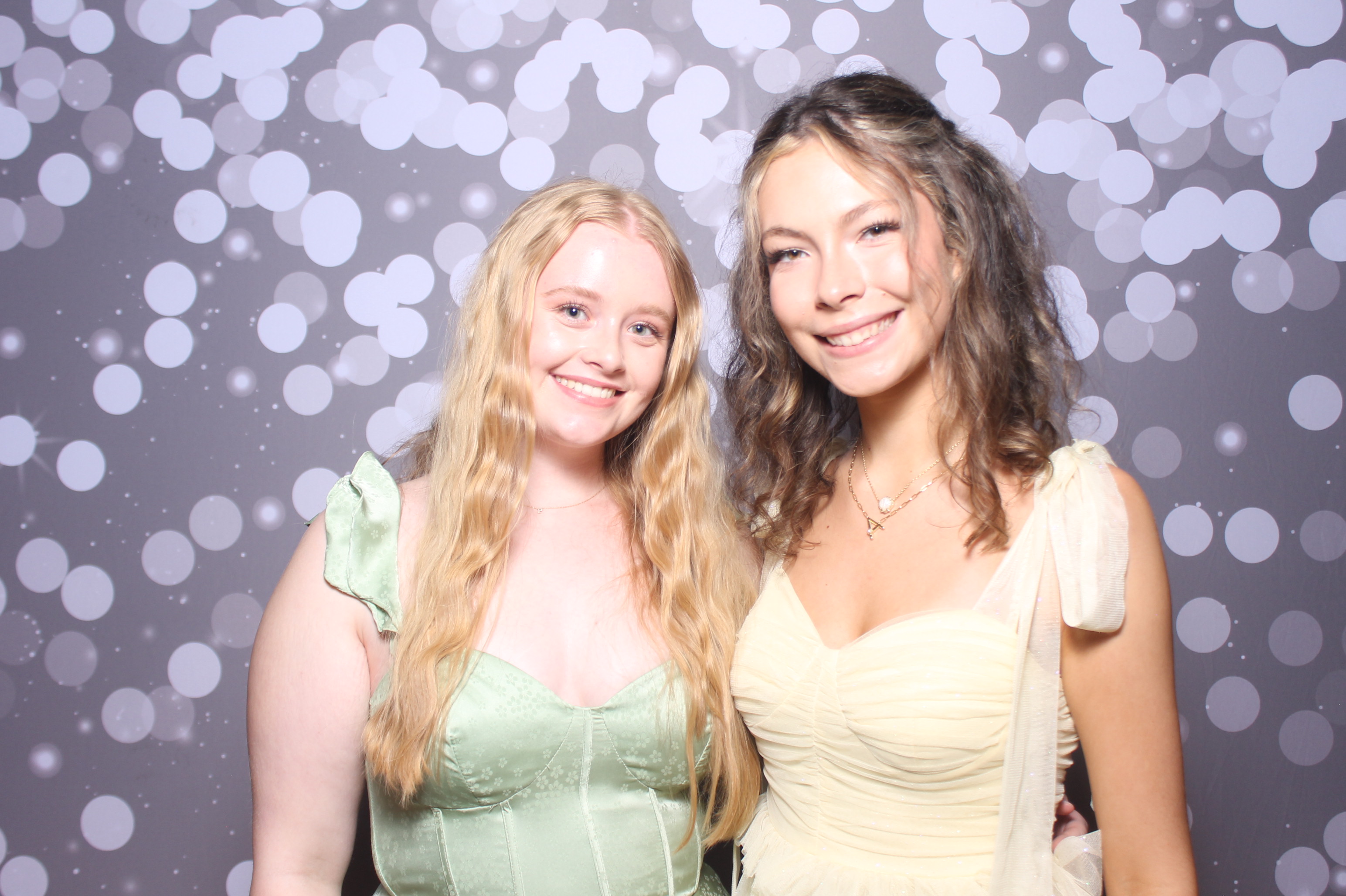 Colerain Prom 2025 | View more photos from the event at gallery.photoboothcincy.com/u/PhotoBoothCincy/Colerain-Prom-2025