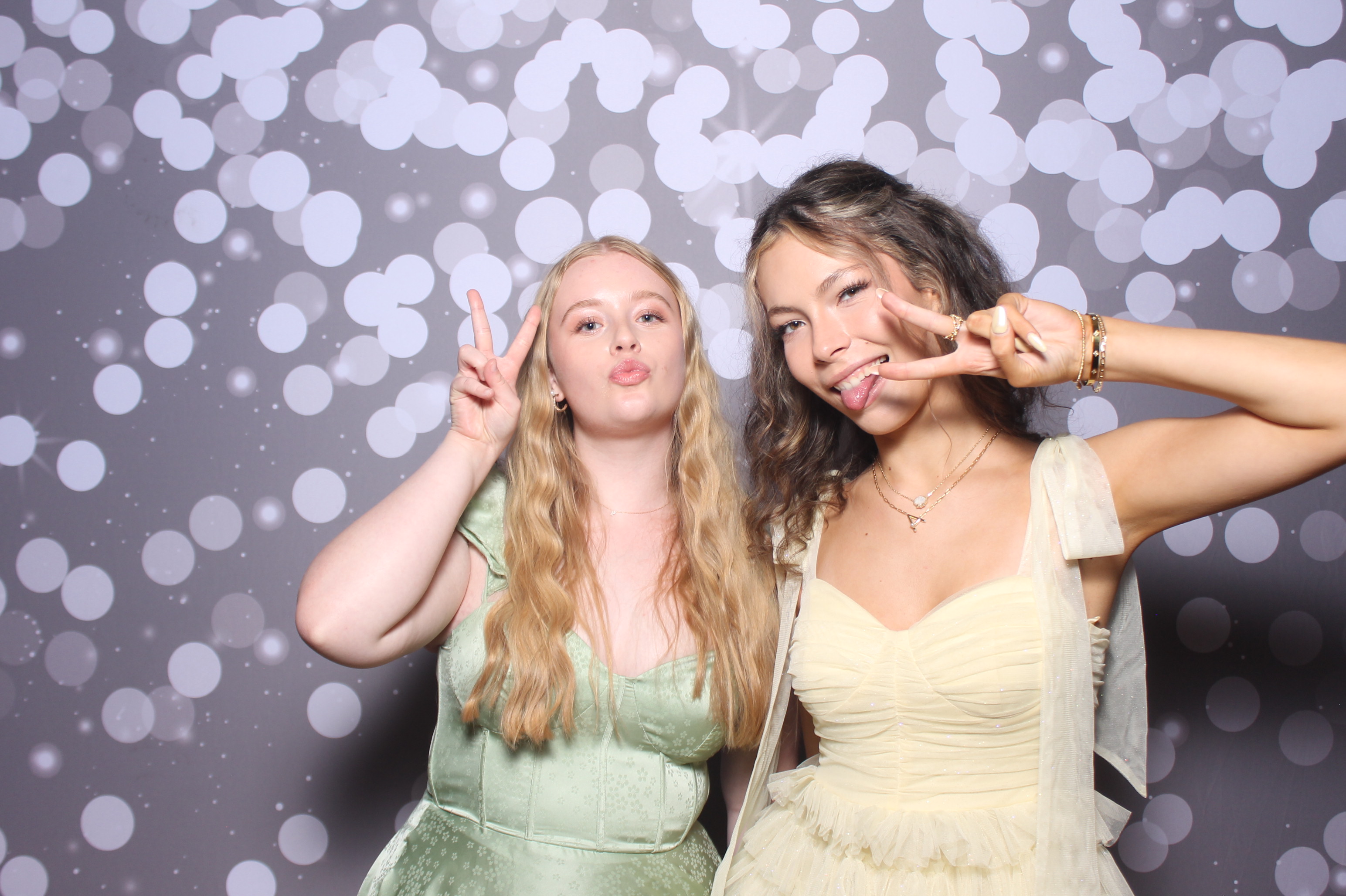 Colerain Prom 2025 | View more photos from the event at gallery.photoboothcincy.com/u/PhotoBoothCincy/Colerain-Prom-2025