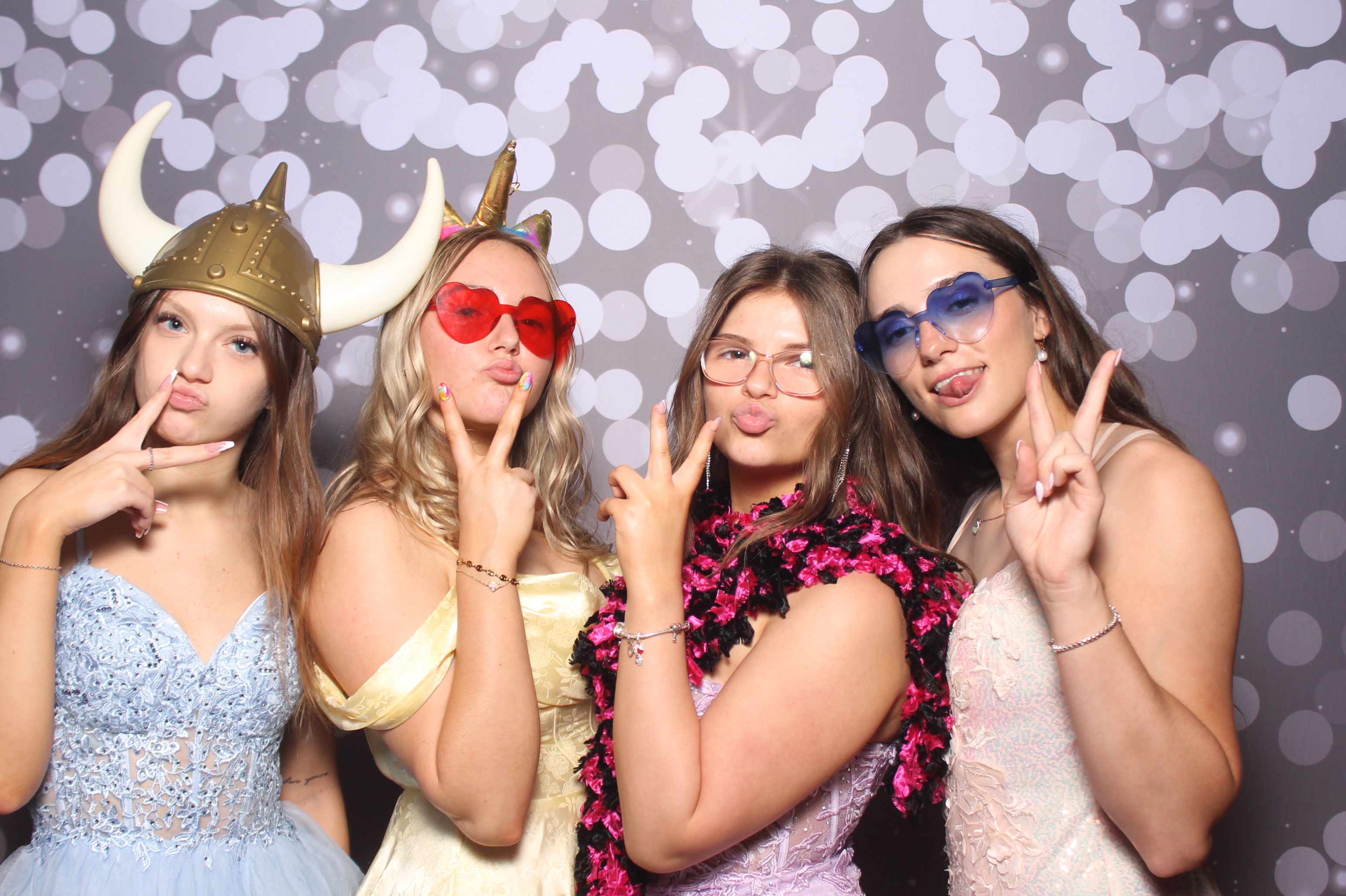 Colerain Prom 2025 | View more photos from the event at gallery.photoboothcincy.com/u/PhotoBoothCincy/Colerain-Prom-2025