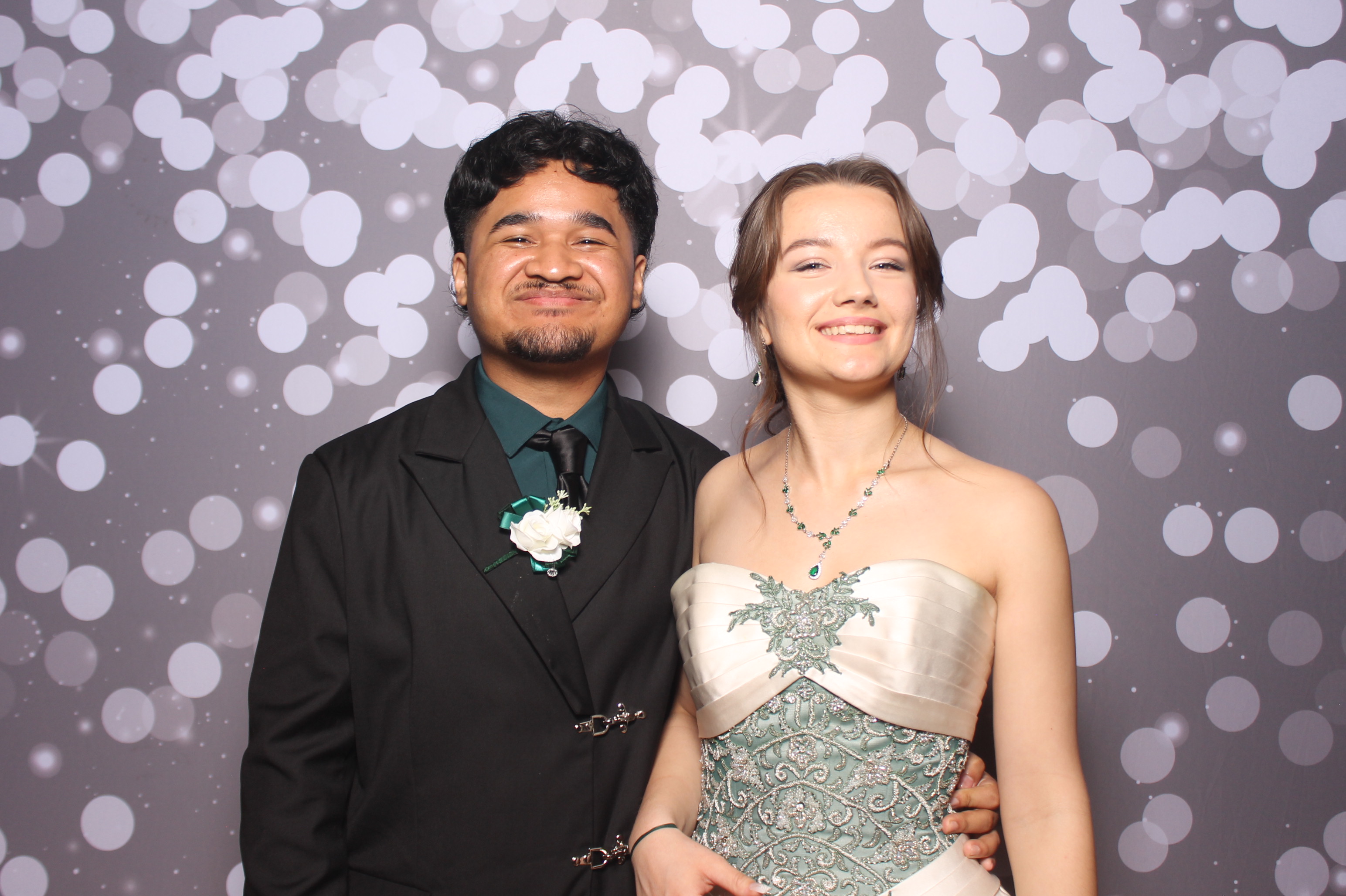 Colerain Prom 2025 | View more photos from the event at gallery.photoboothcincy.com/u/PhotoBoothCincy/Colerain-Prom-2025