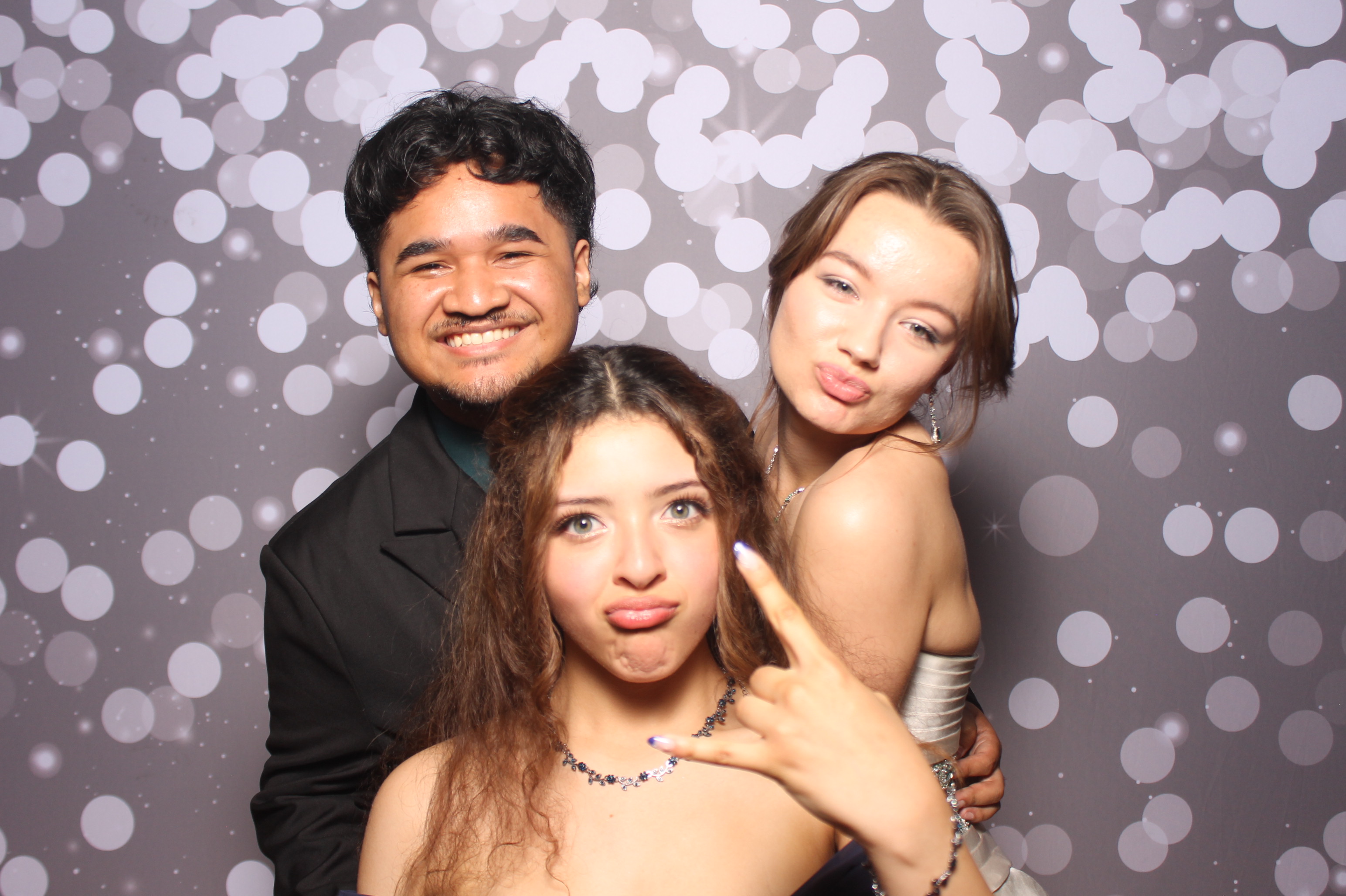 Colerain Prom 2025 | View more photos from the event at gallery.photoboothcincy.com/u/PhotoBoothCincy/Colerain-Prom-2025