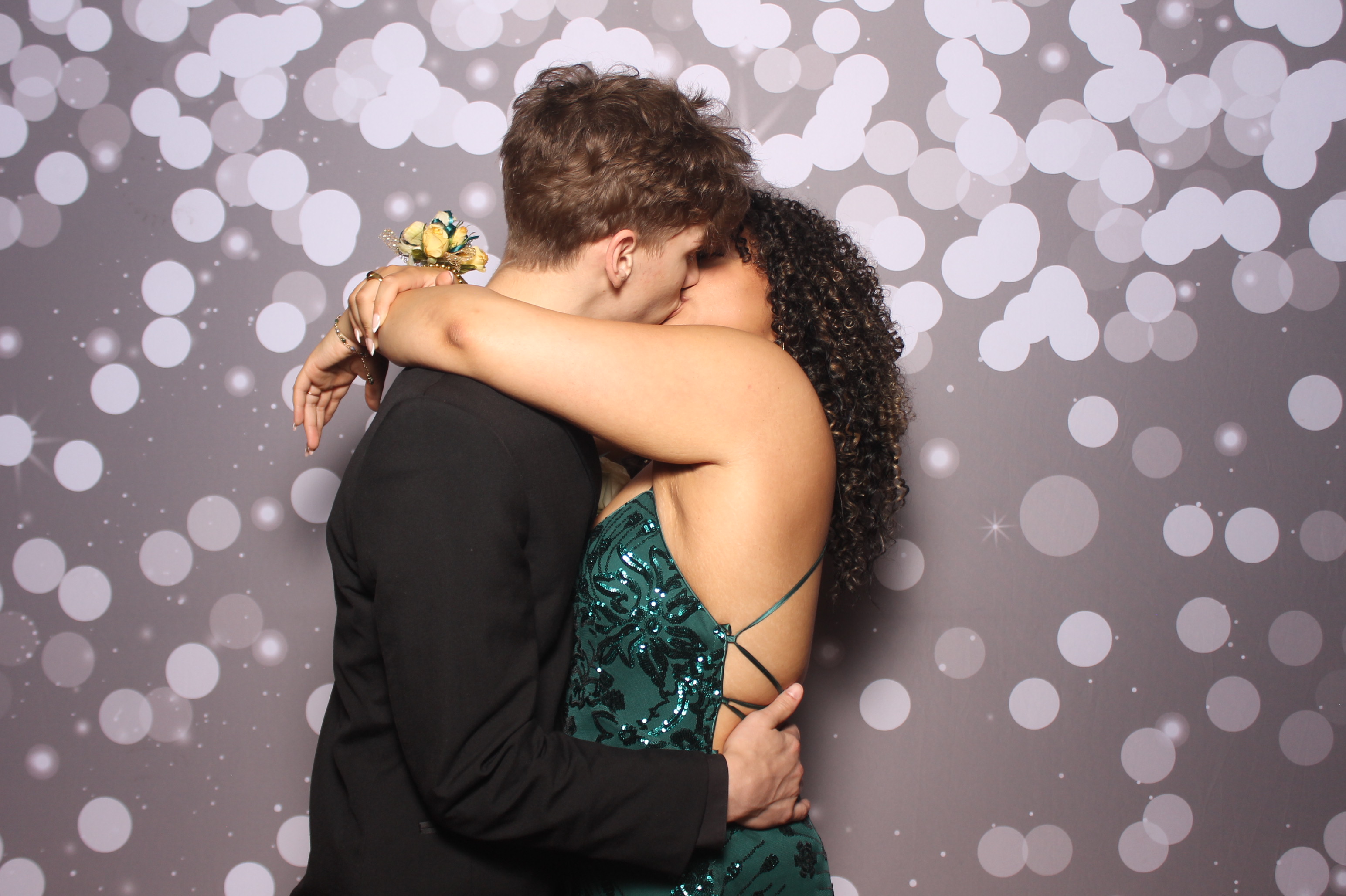Colerain Prom 2025 | View more photos from the event at gallery.photoboothcincy.com/u/PhotoBoothCincy/Colerain-Prom-2025