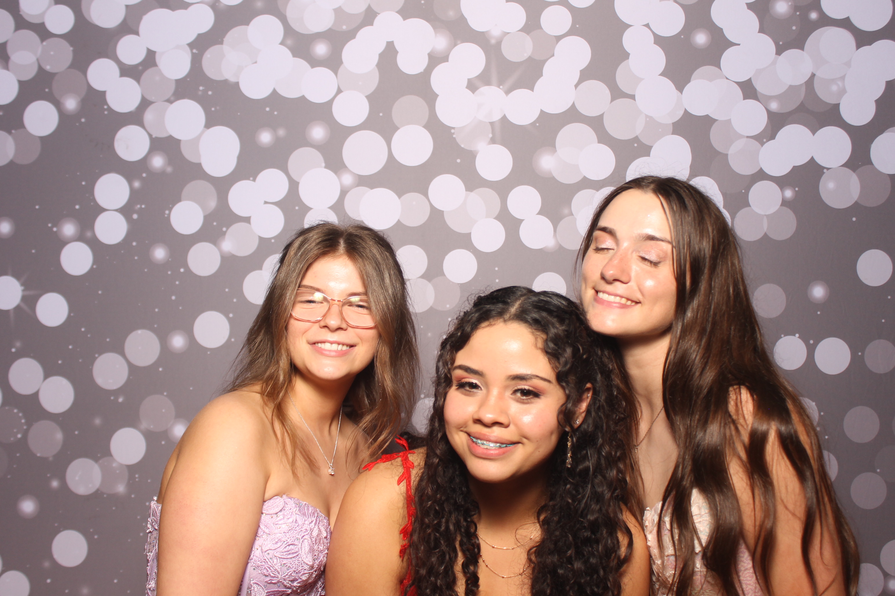 Colerain Prom 2025 | View more photos from the event at gallery.photoboothcincy.com/u/PhotoBoothCincy/Colerain-Prom-2025