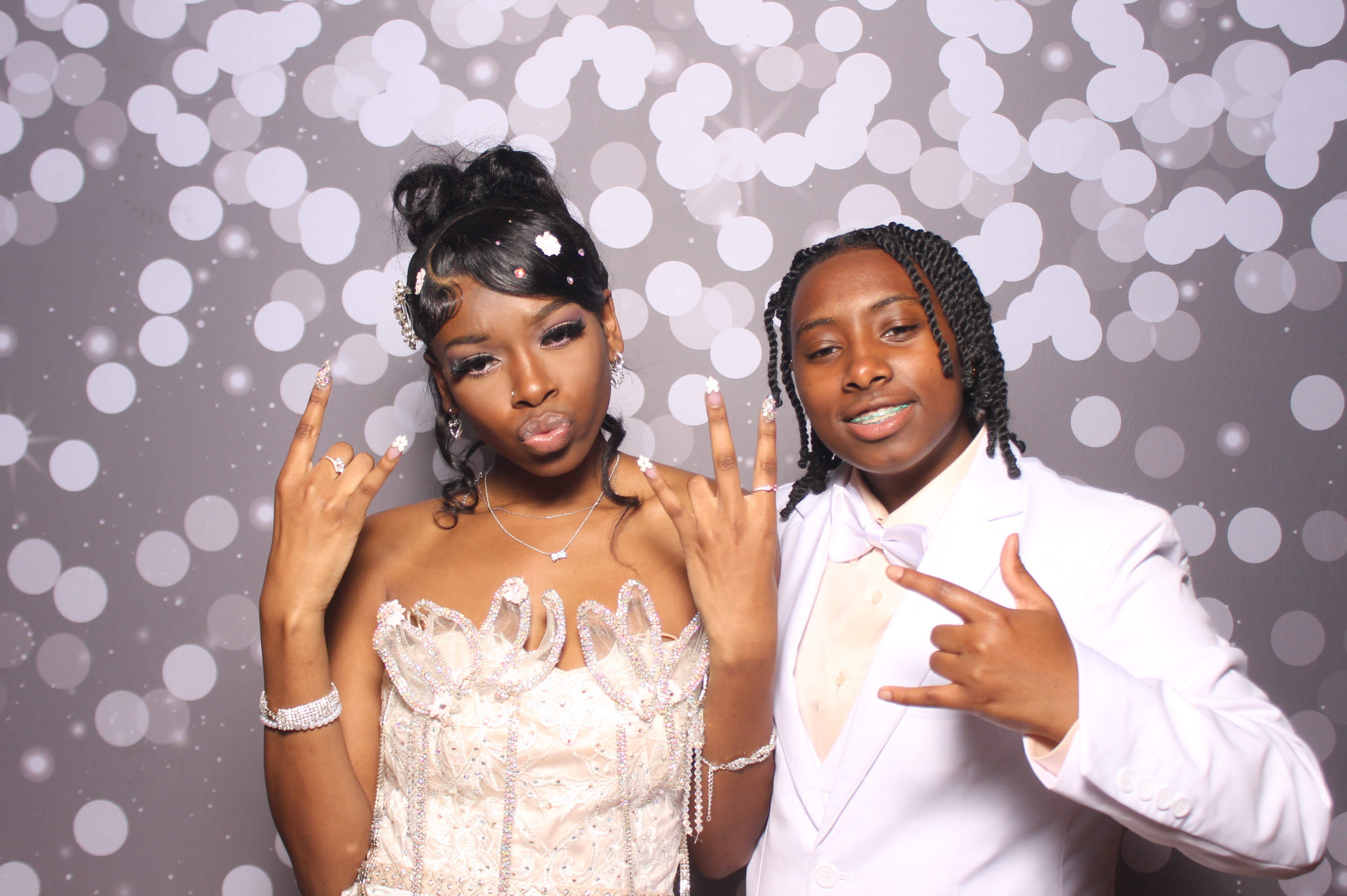 Colerain Prom 2025 | View more photos from the event at gallery.photoboothcincy.com/u/PhotoBoothCincy/Colerain-Prom-2025