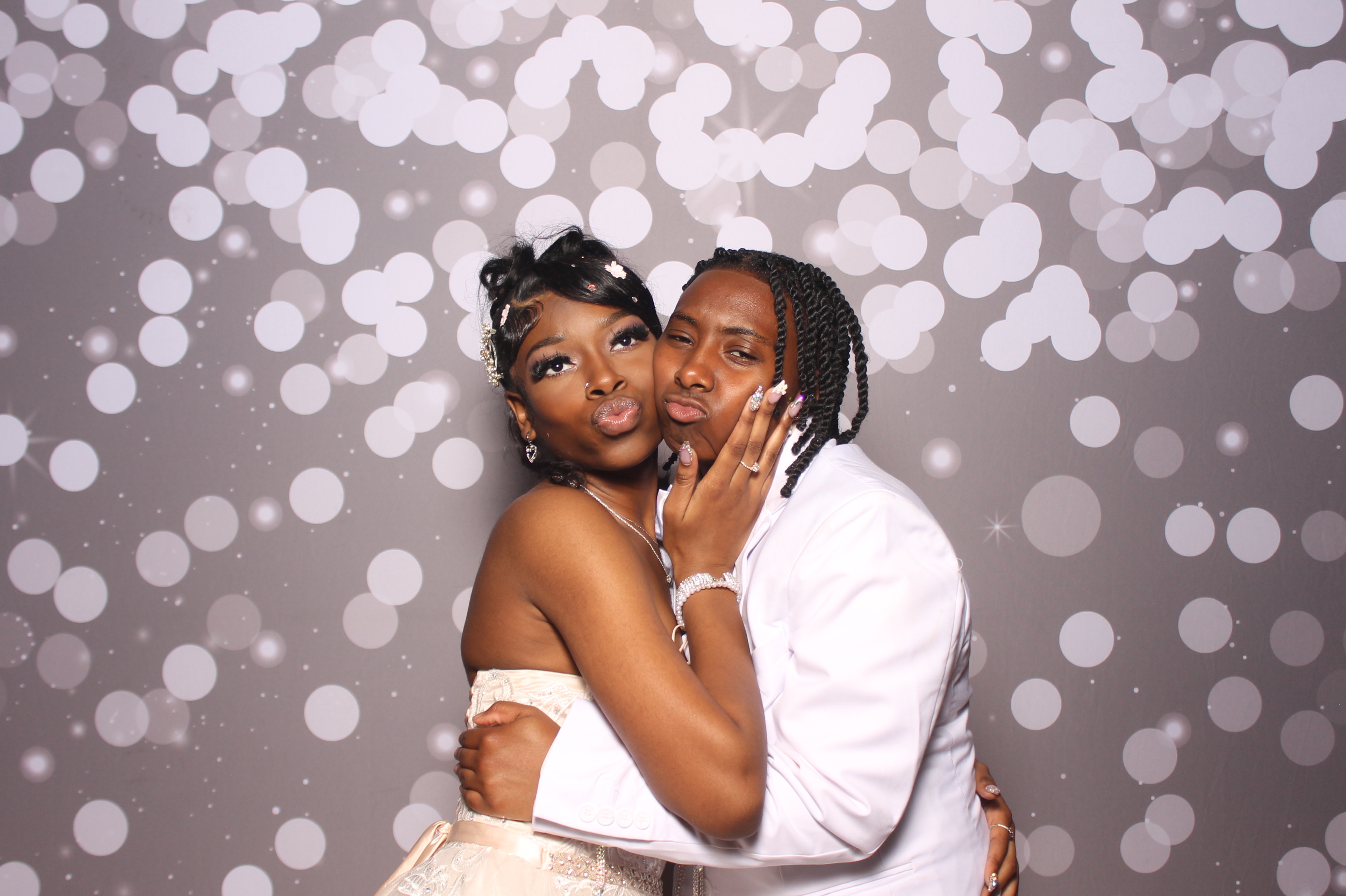 Colerain Prom 2025 | View more photos from the event at gallery.photoboothcincy.com/u/PhotoBoothCincy/Colerain-Prom-2025