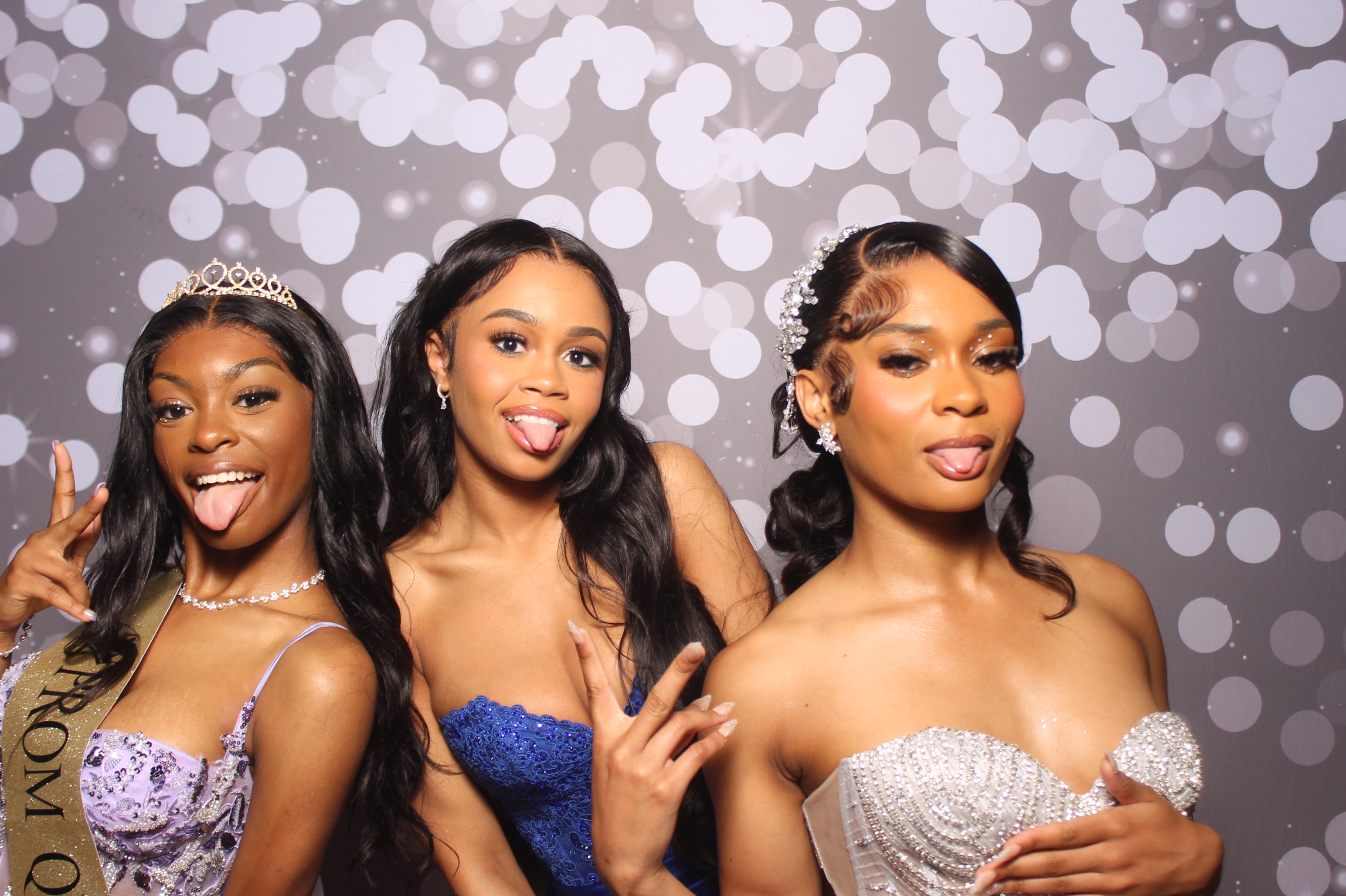 Colerain Prom 2025 | View more photos from the event at gallery.photoboothcincy.com/u/PhotoBoothCincy/Colerain-Prom-2025