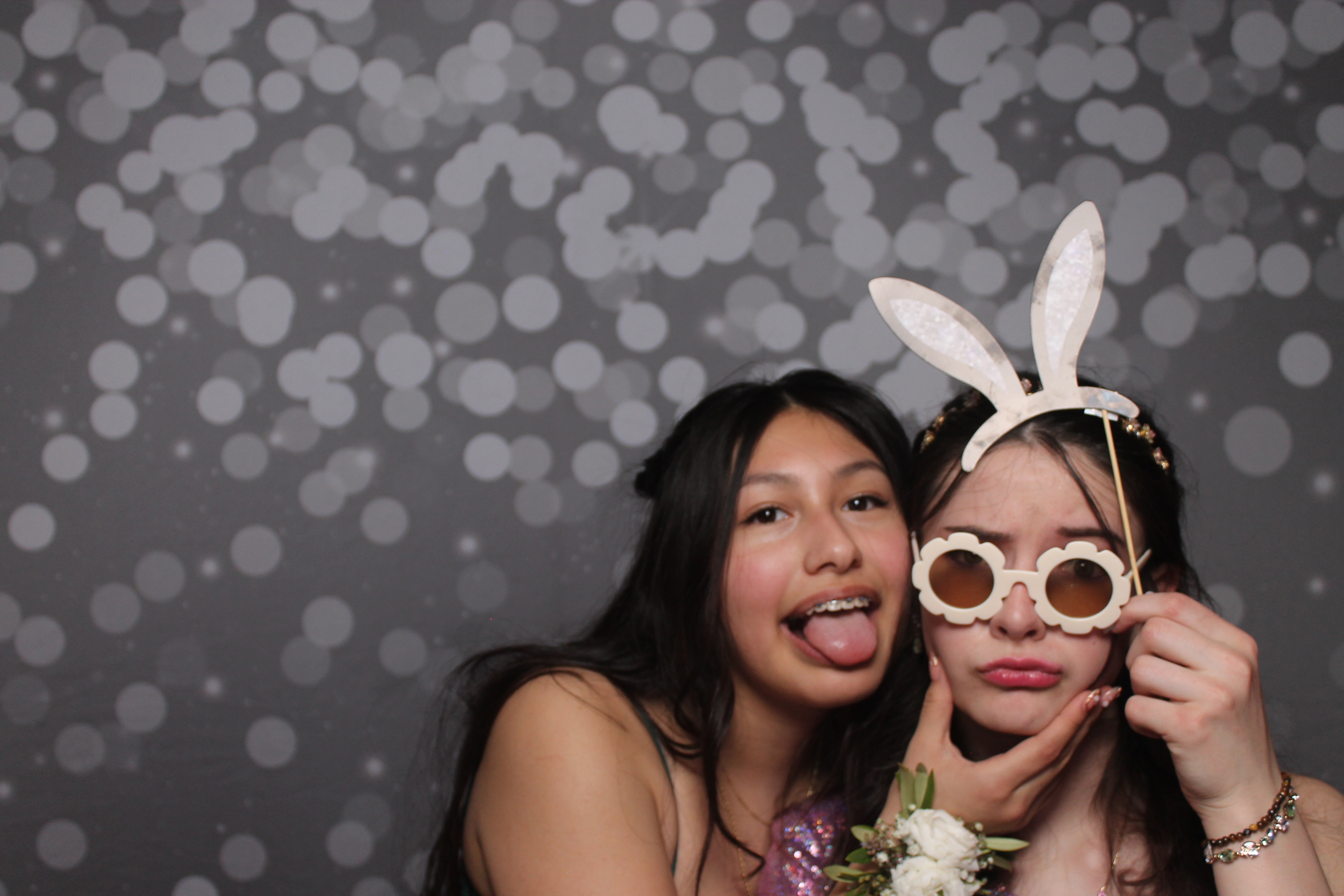 Cooper High School Prom | View more photos from the event at gallery.photoboothcincy.com/u/PhotoBoothCincy/Cooper-High-School-Prom