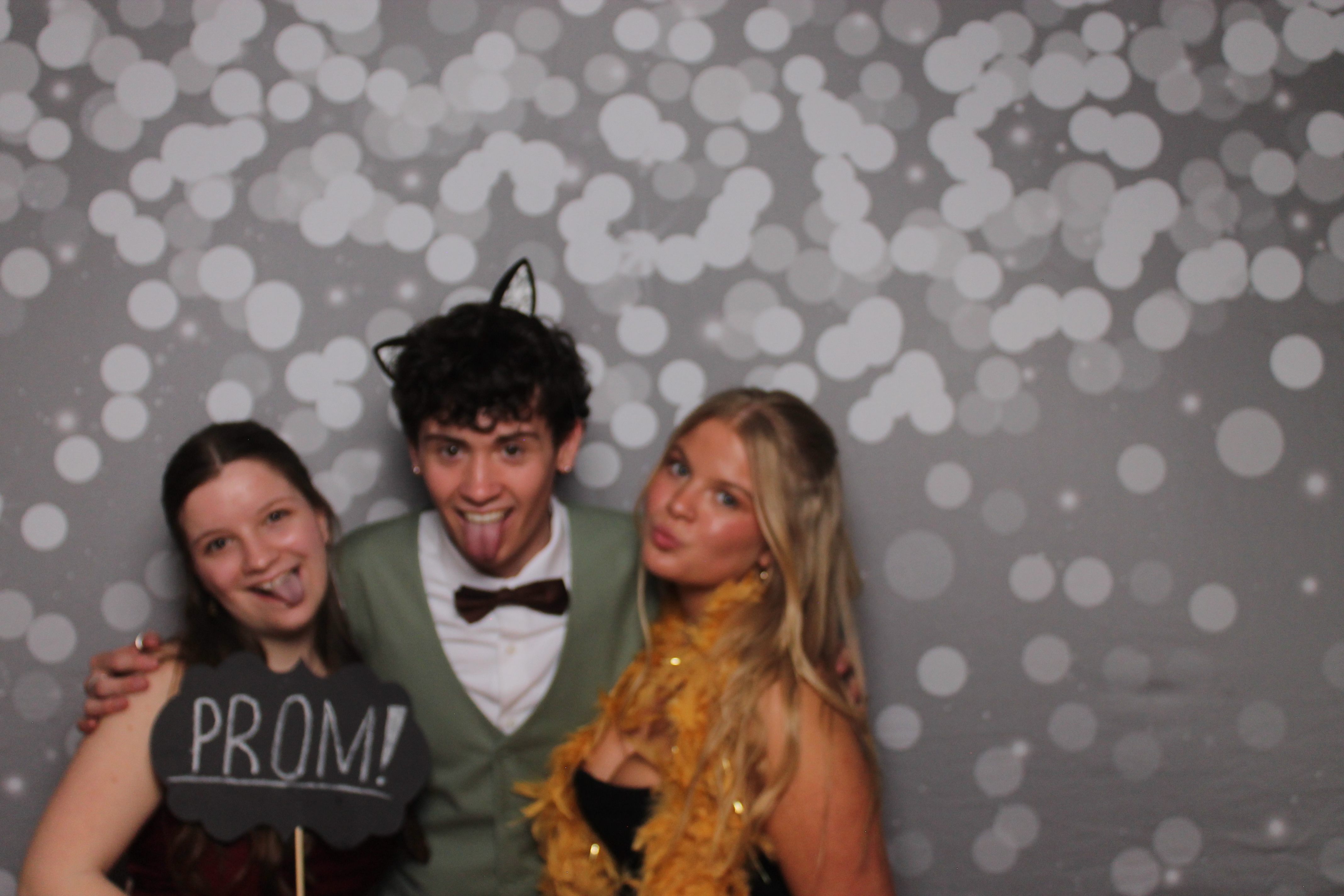 Cooper High School Prom | View more photos from the event at gallery.photoboothcincy.com/u/PhotoBoothCincy/Cooper-High-School-Prom