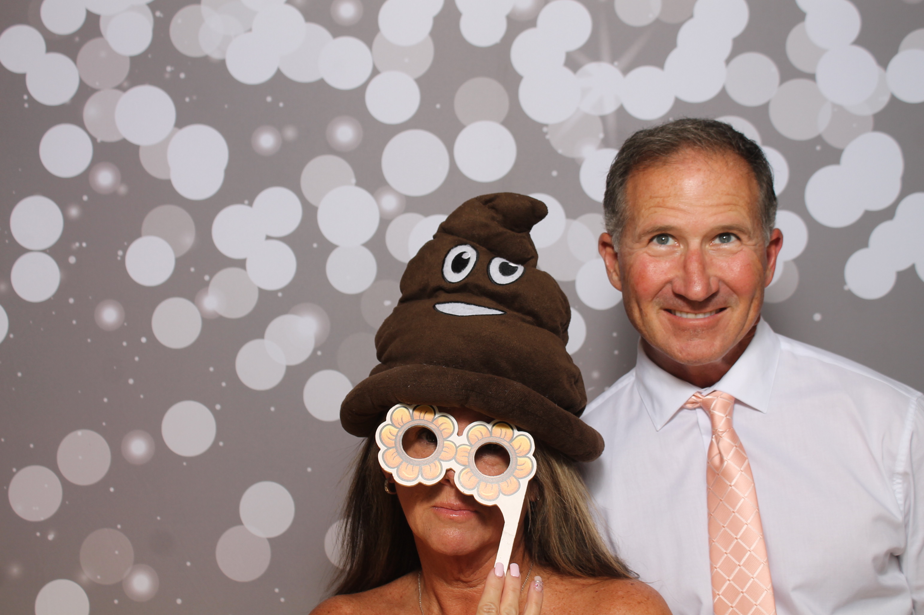 Corianne & Ryan | View more photos from the event at gallery.photoboothcincy.com/u/PhotoBoothCincy/Corianne-Ryan