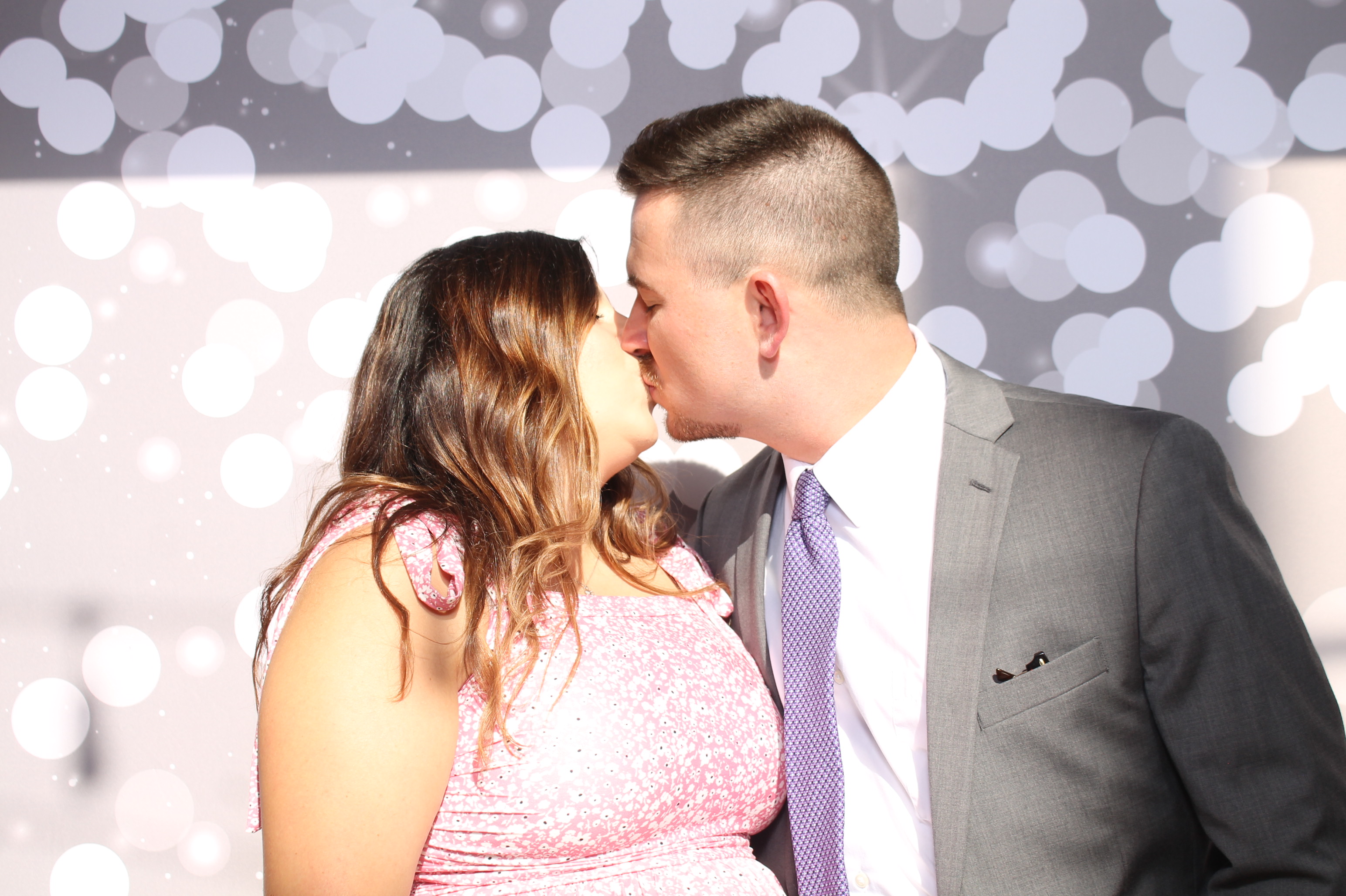 Corianne & Ryan | View more photos from the event at gallery.photoboothcincy.com/u/PhotoBoothCincy/Corianne-Ryan
