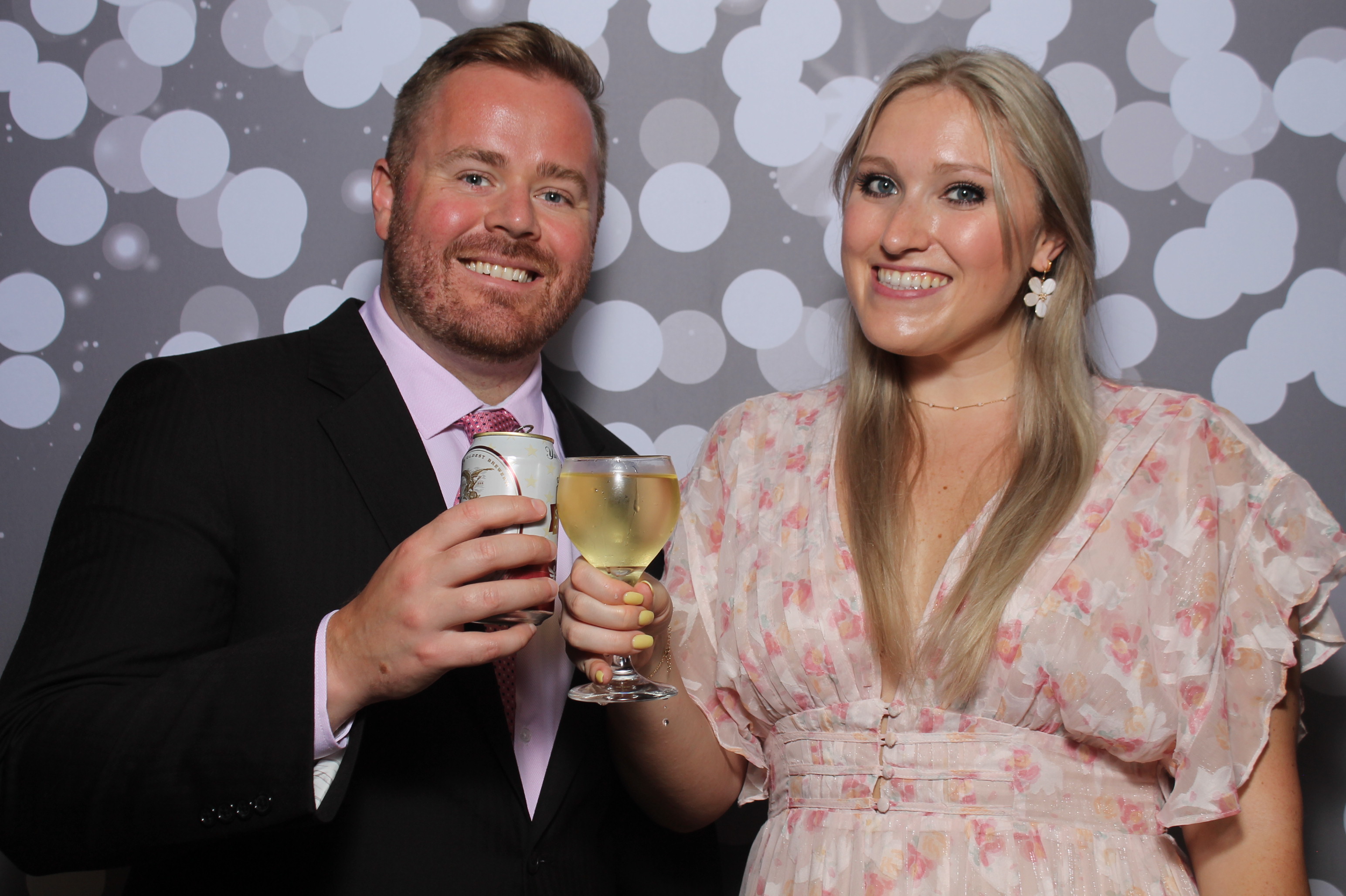 Corianne & Ryan | View more photos from the event at gallery.photoboothcincy.com/u/PhotoBoothCincy/Corianne-Ryan