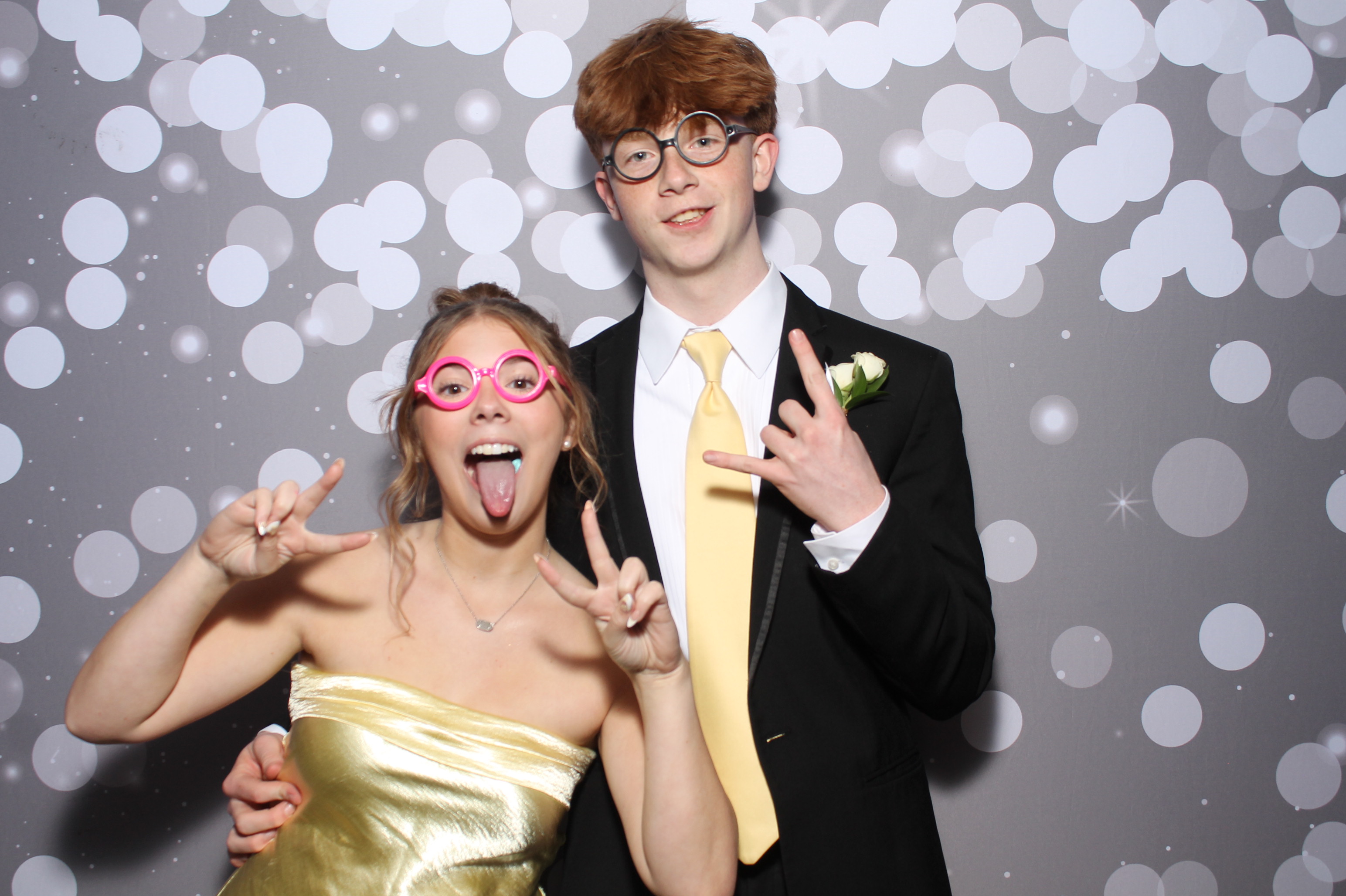 Covington Catholic Prom | View more photos from the event at gallery.photoboothcincy.com/u/PhotoBoothCincy/Covington-Catholic-Prom-0