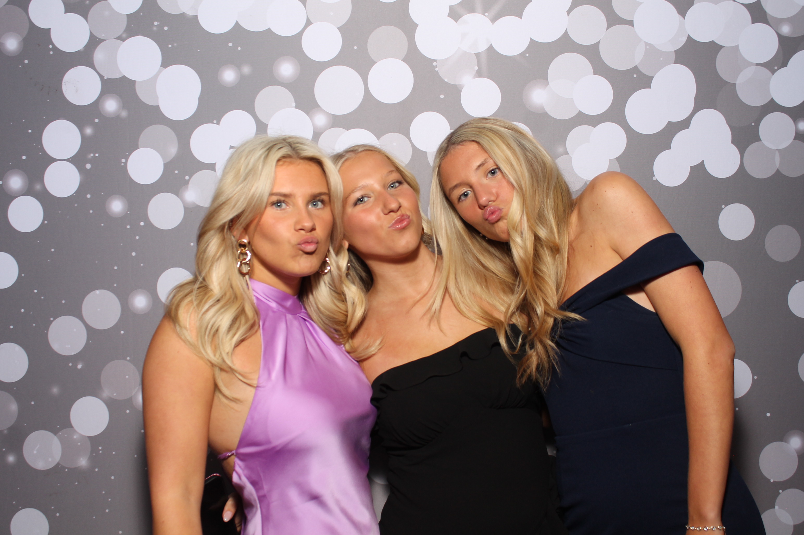 Covington Catholic Prom | View more photos from the event at gallery.photoboothcincy.com/u/PhotoBoothCincy/Covington-Catholic-Prom-0