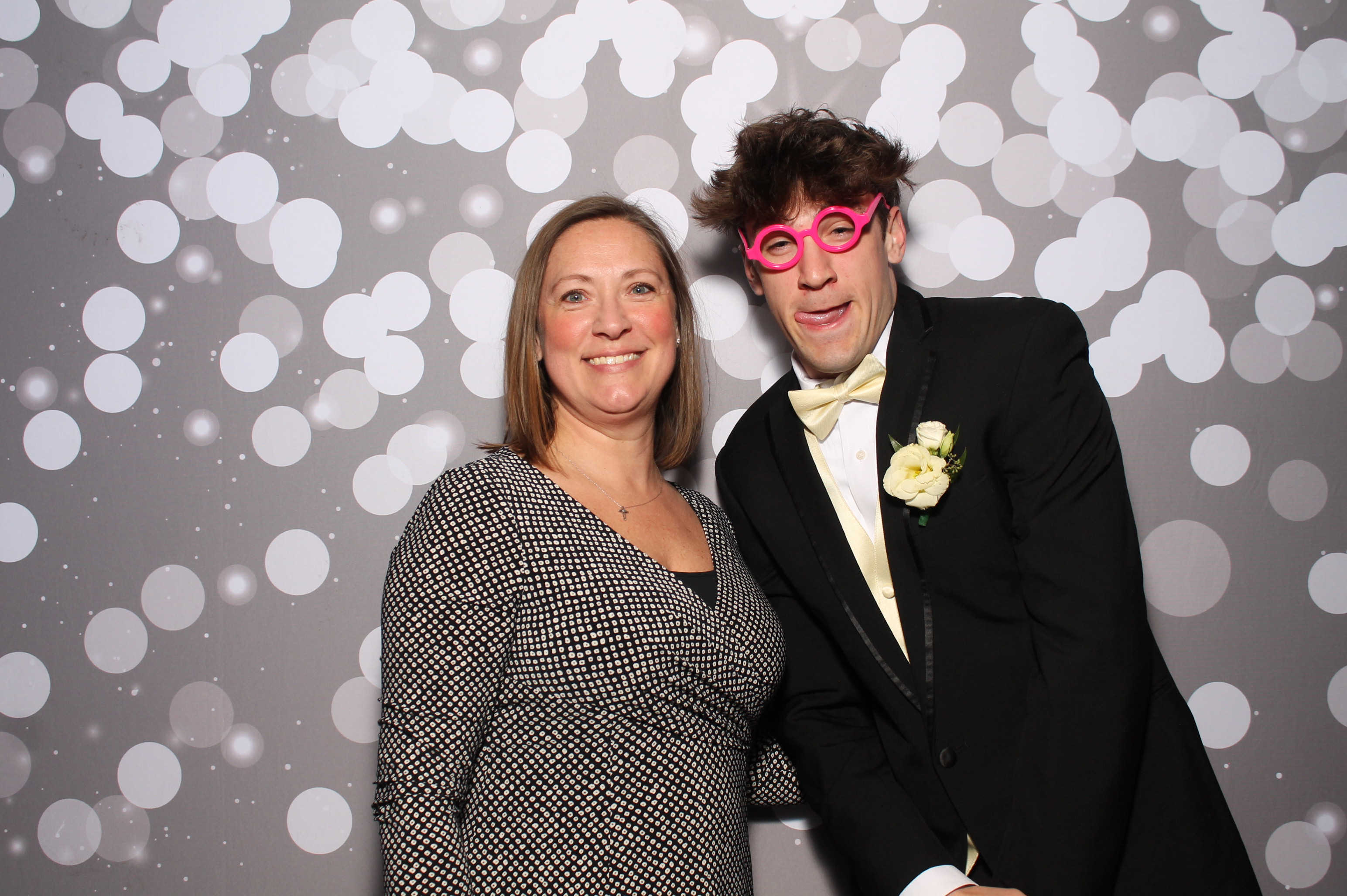 Covington Catholic Prom | View more photos from the event at gallery.photoboothcincy.com/u/PhotoBoothCincy/Covington-Catholic-Prom-0