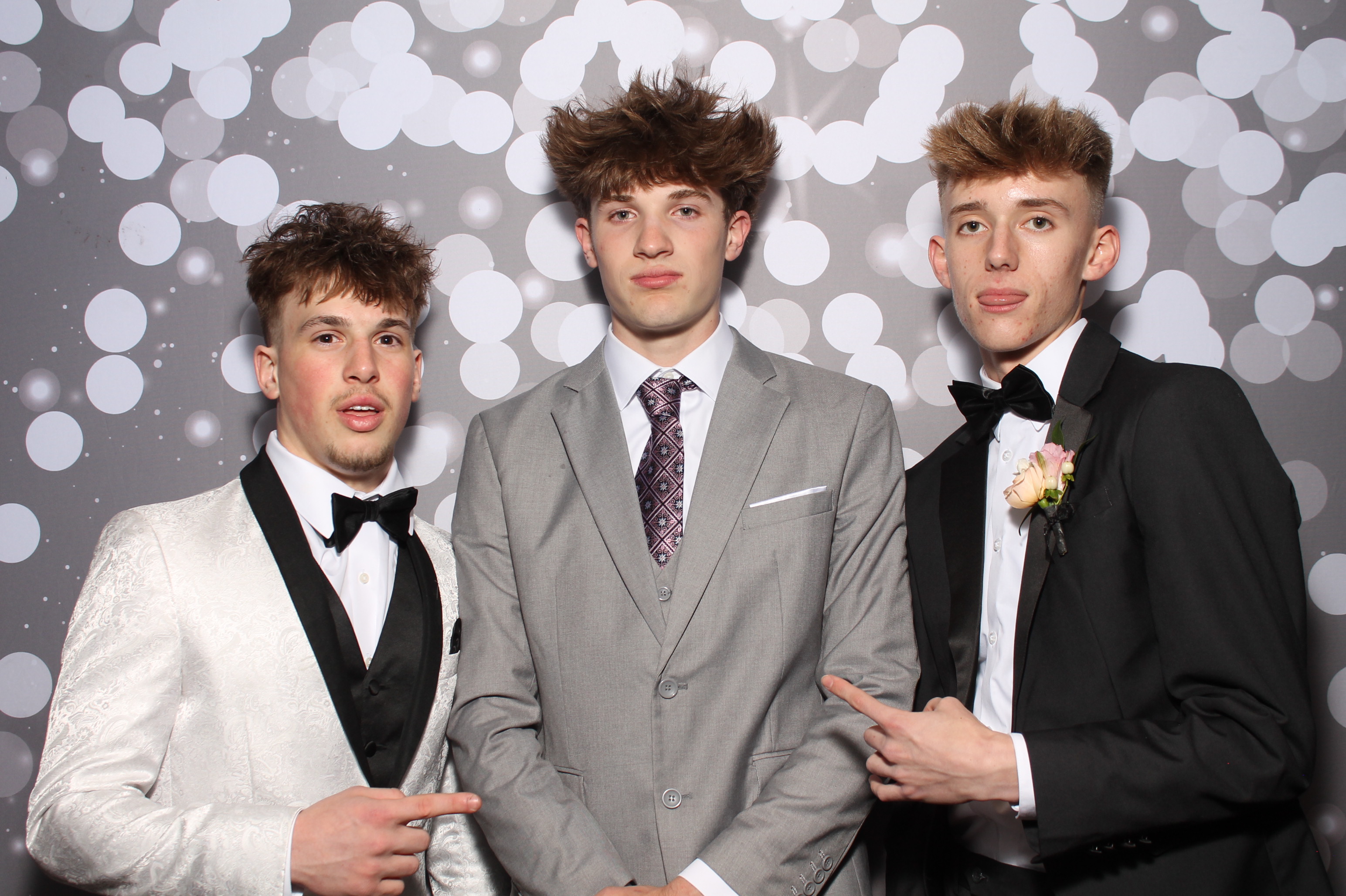 Covington Catholic Prom | View more photos from the event at gallery.photoboothcincy.com/u/PhotoBoothCincy/Covington-Catholic-Prom-0