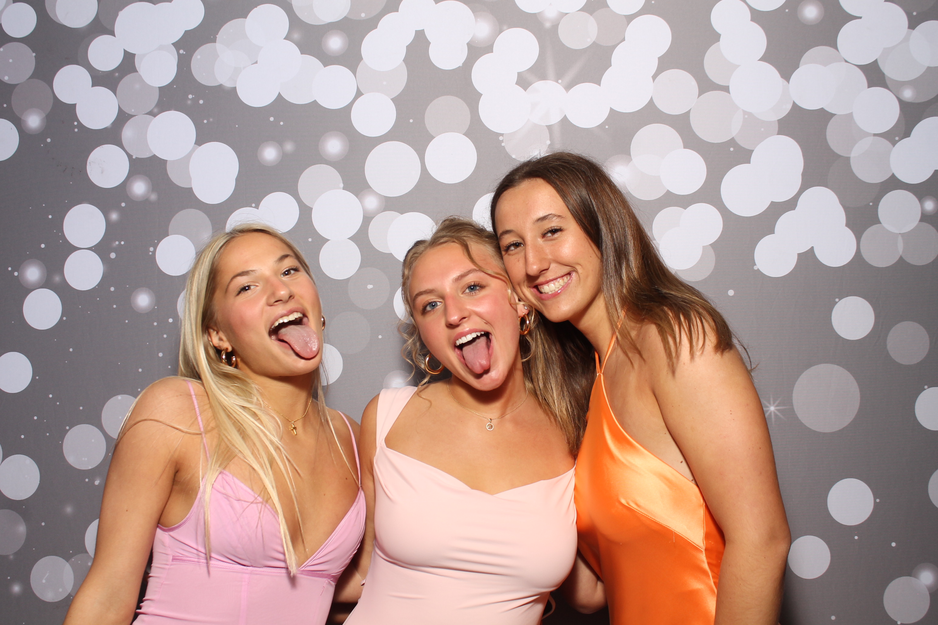 Covington Catholic Prom | View more photos from the event at gallery.photoboothcincy.com/u/PhotoBoothCincy/Covington-Catholic-Prom-0