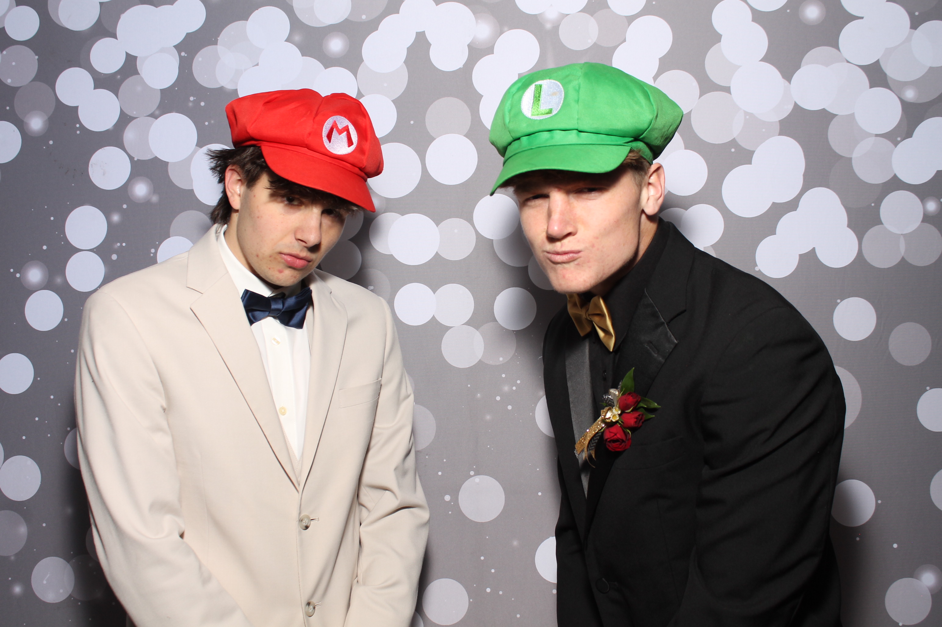 Covington Catholic Prom | View more photos from the event at gallery.photoboothcincy.com/u/PhotoBoothCincy/Covington-Catholic-Prom-0