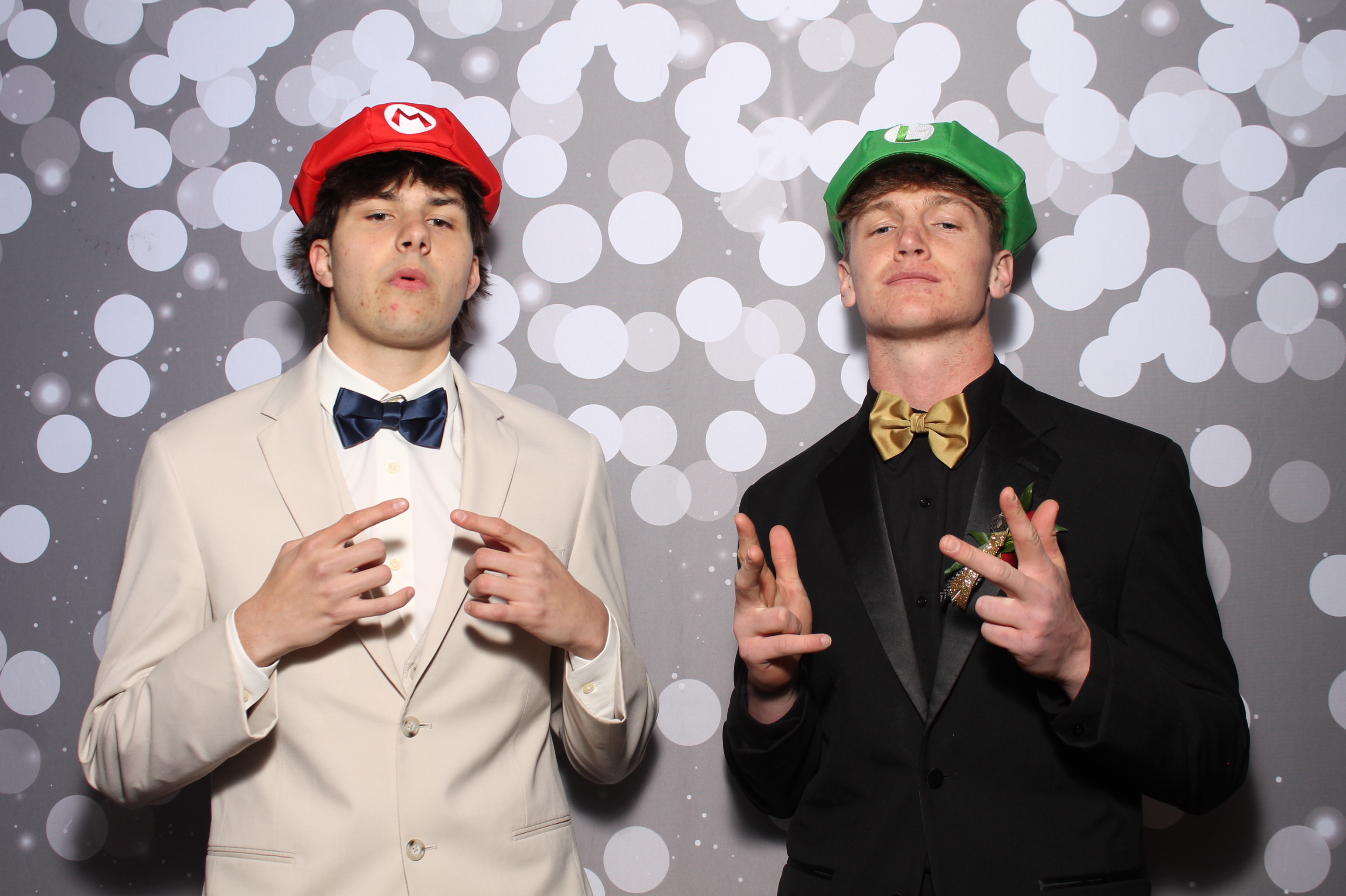 Covington Catholic Prom | View more photos from the event at gallery.photoboothcincy.com/u/PhotoBoothCincy/Covington-Catholic-Prom-0