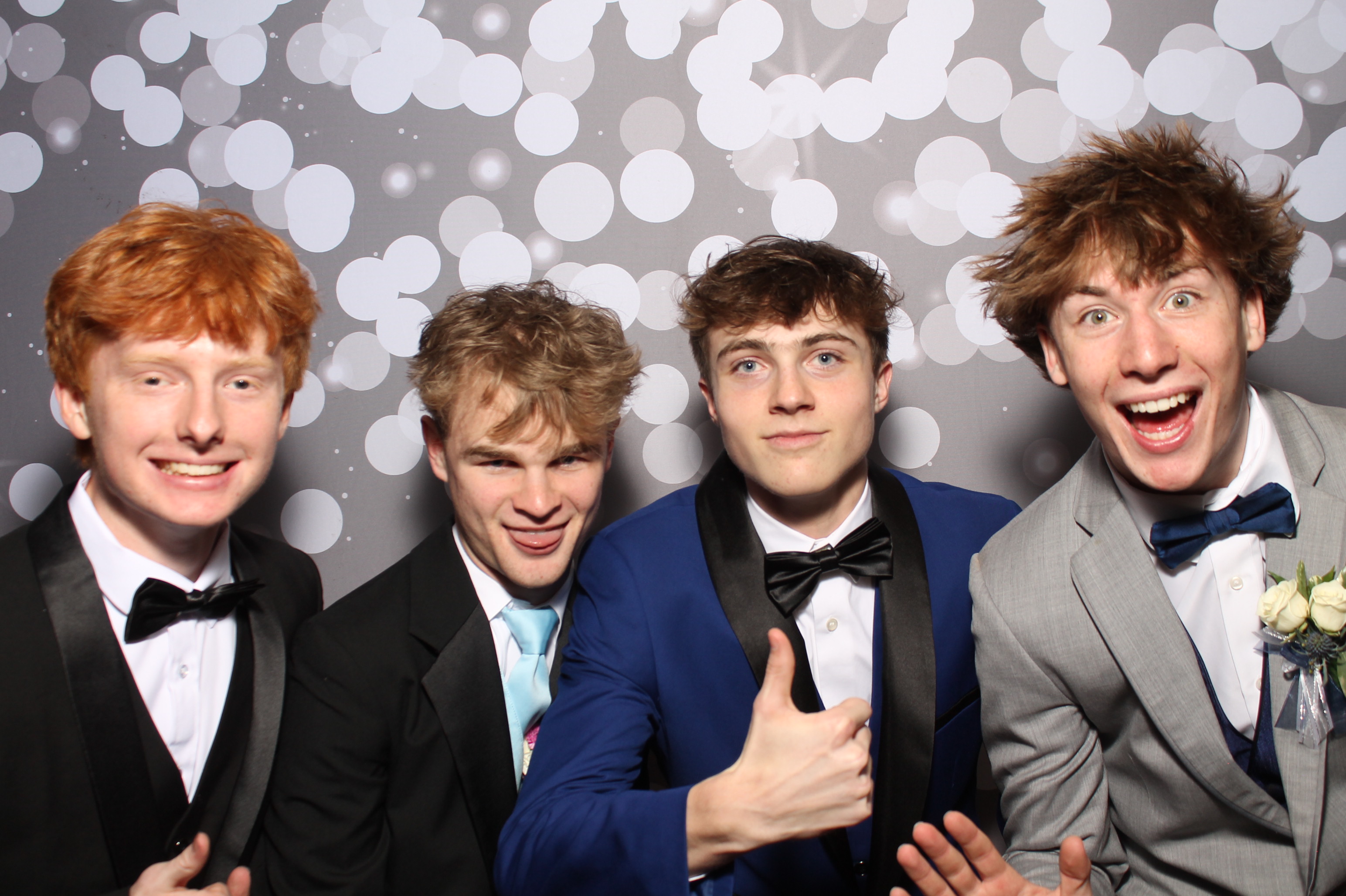 Covington Catholic Prom | View more photos from the event at gallery.photoboothcincy.com/u/PhotoBoothCincy/Covington-Catholic-Prom-0
